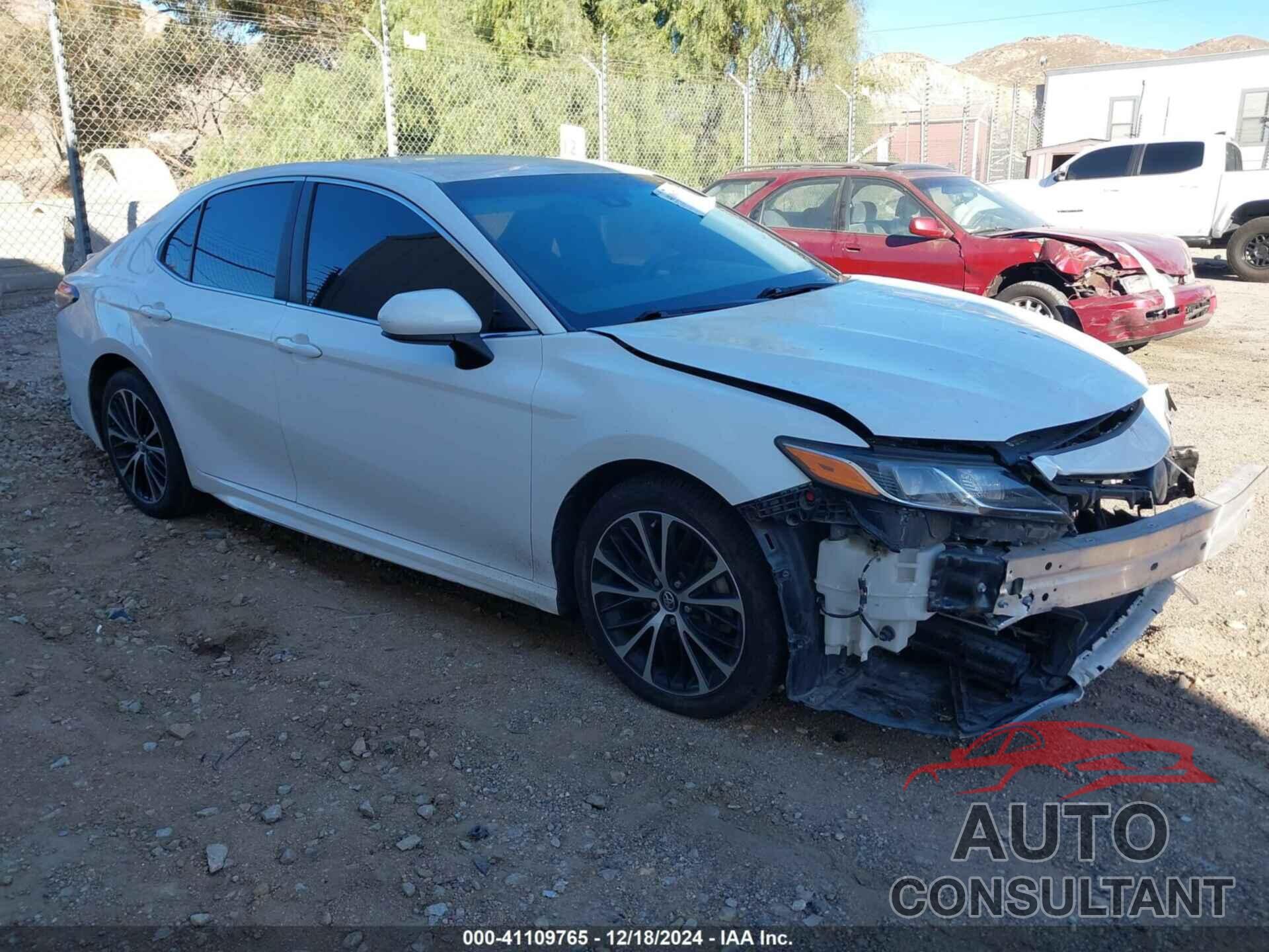 TOYOTA CAMRY 2018 - 4T1B11HK6JU068990