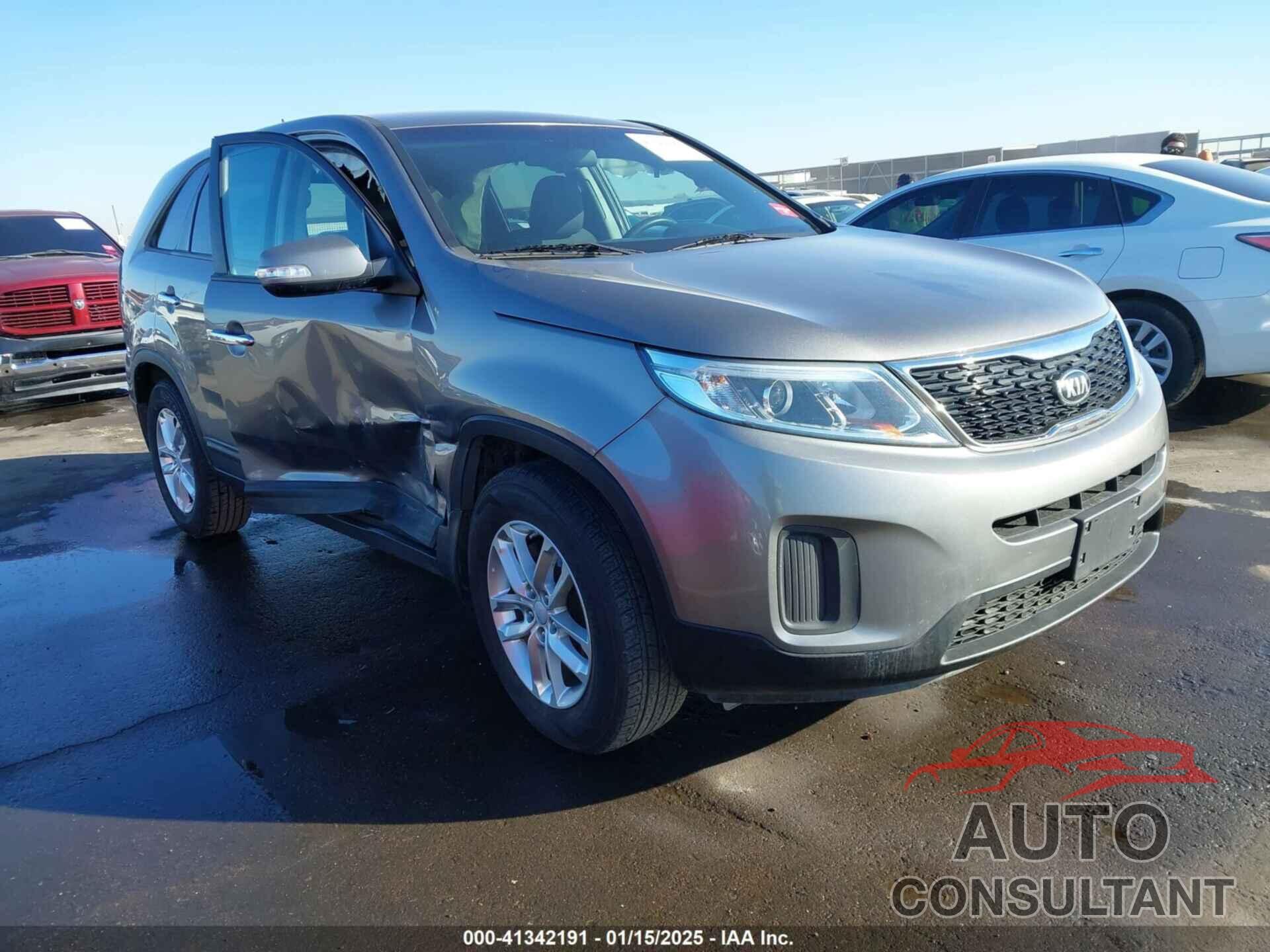 KIA SORENTO 2015 - 5XYKT3A68FG625737