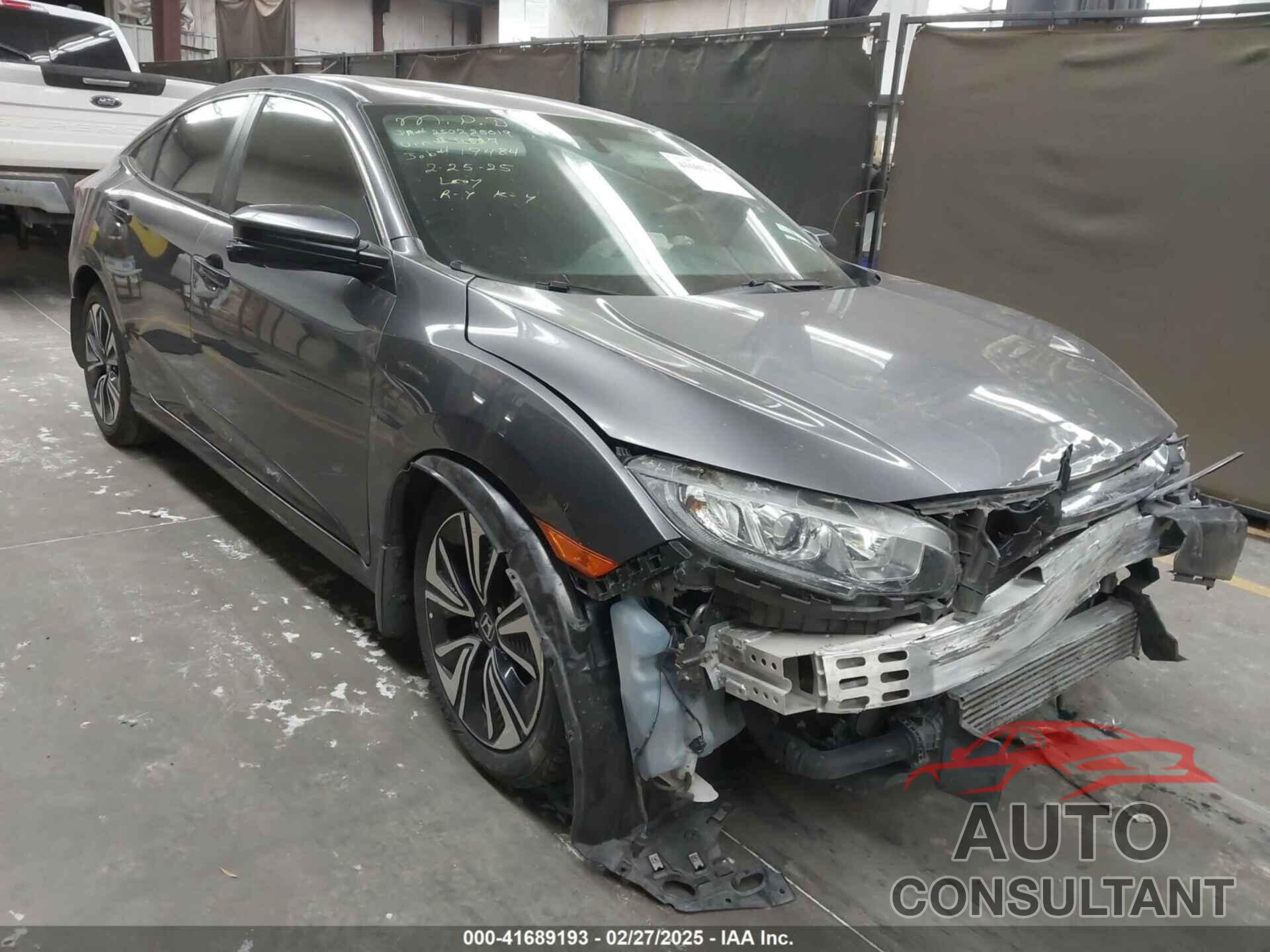 HONDA CIVIC 2018 - JHMFC1F70JX024527