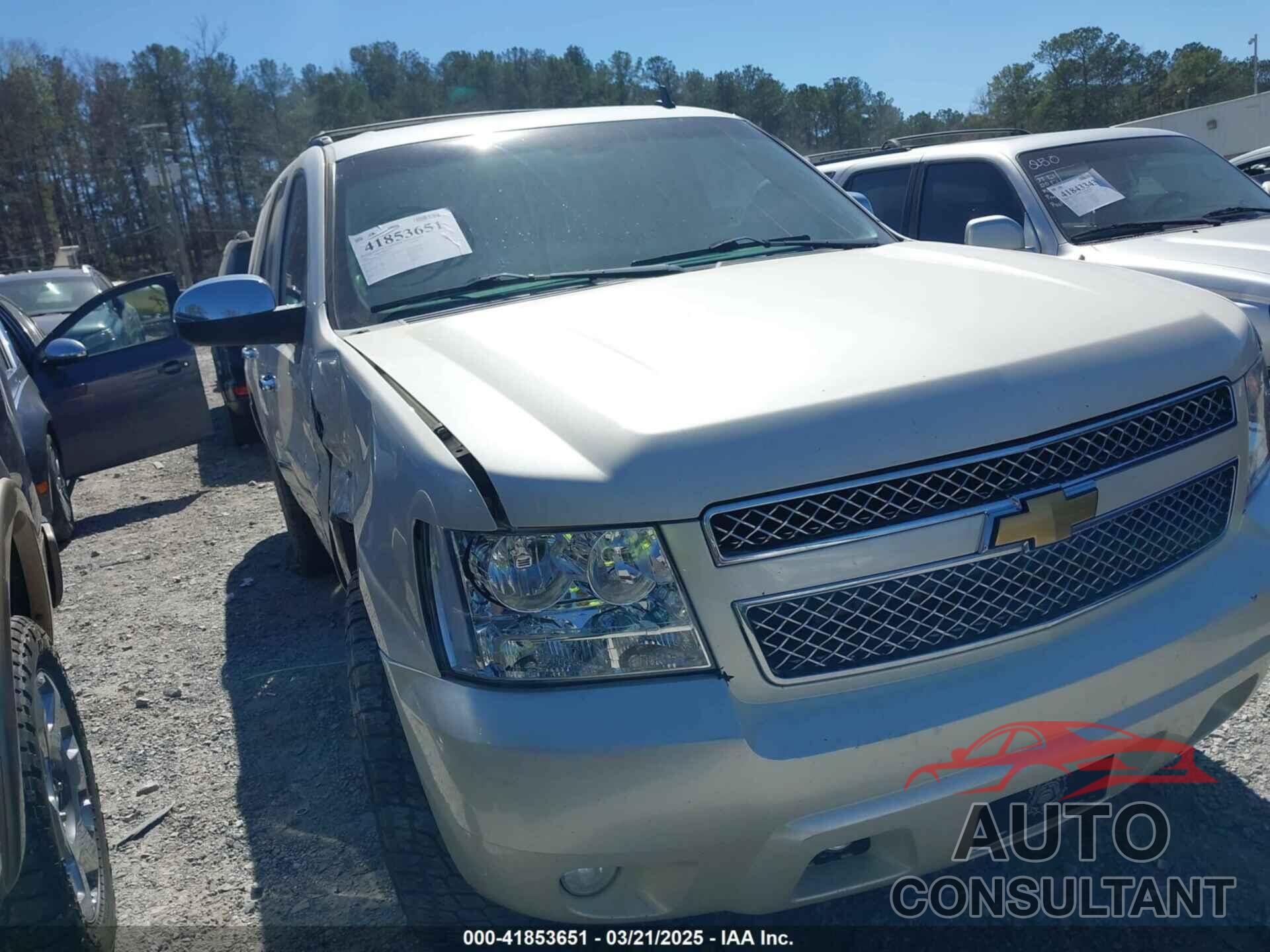 CHEVROLET TAHOE 2013 - 1GNSKCE03DR261208