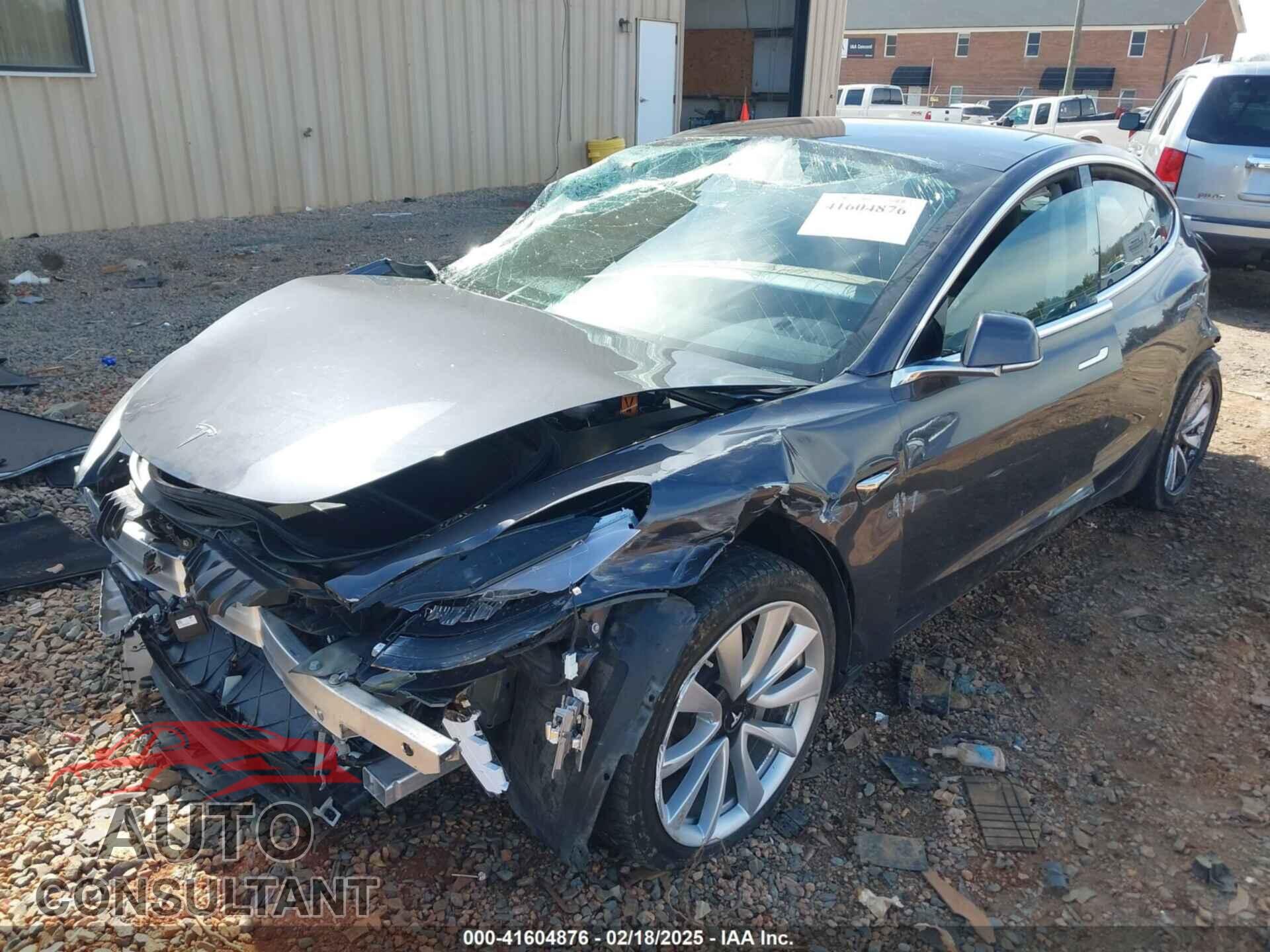 TESLA MODEL 3 2018 - 5YJ3E1EB2JF121338