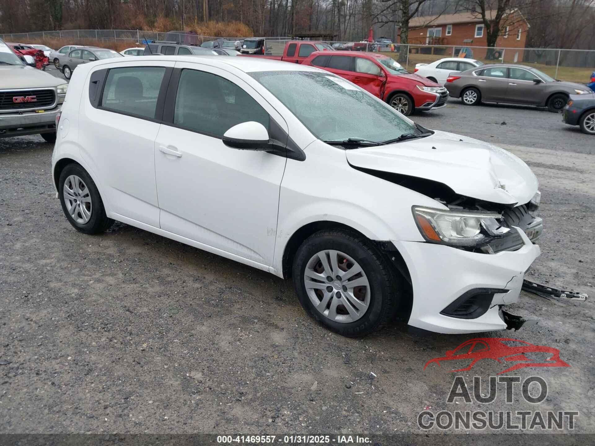 CHEVROLET SONIC 2017 - 1G1JG6SH0H4176100