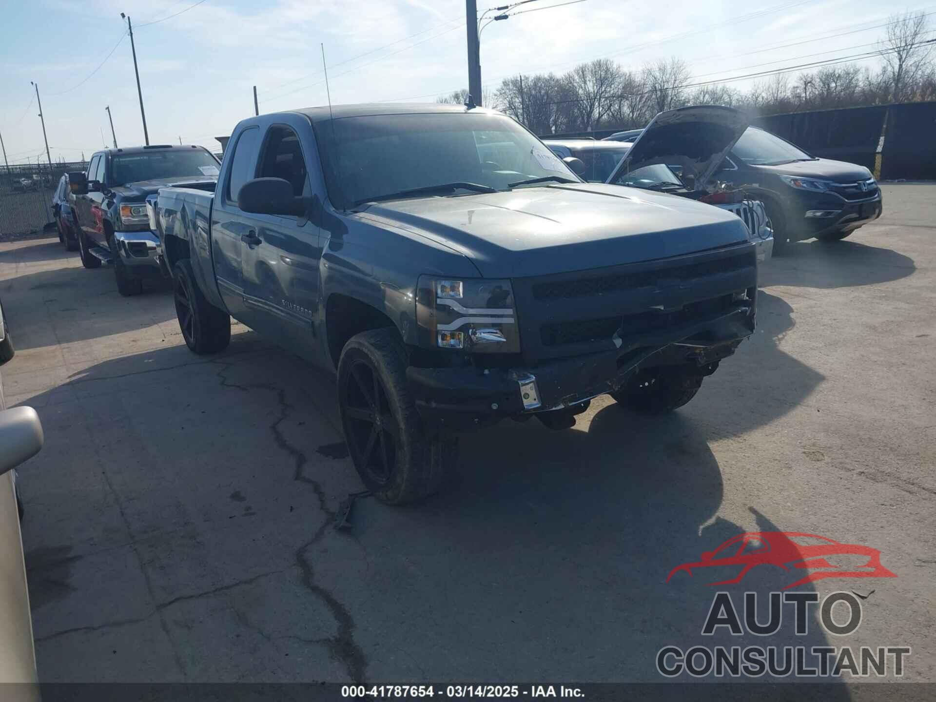 CHEVROLET SILVERADO 1500 2011 - 1GCRCREA1BZ144336