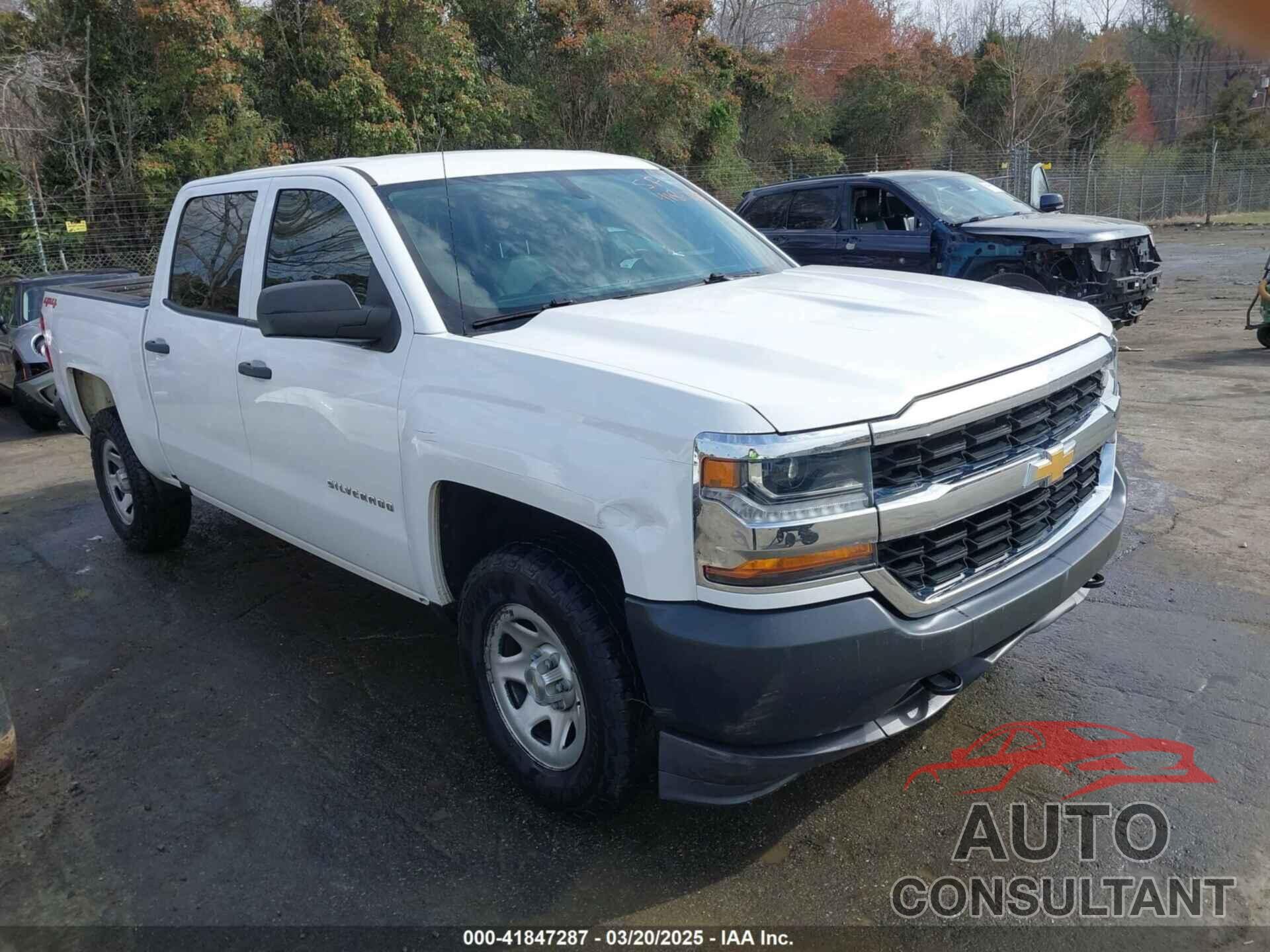 CHEVROLET SILVERADO 1500 2018 - 3GCUKNEC0JG641772