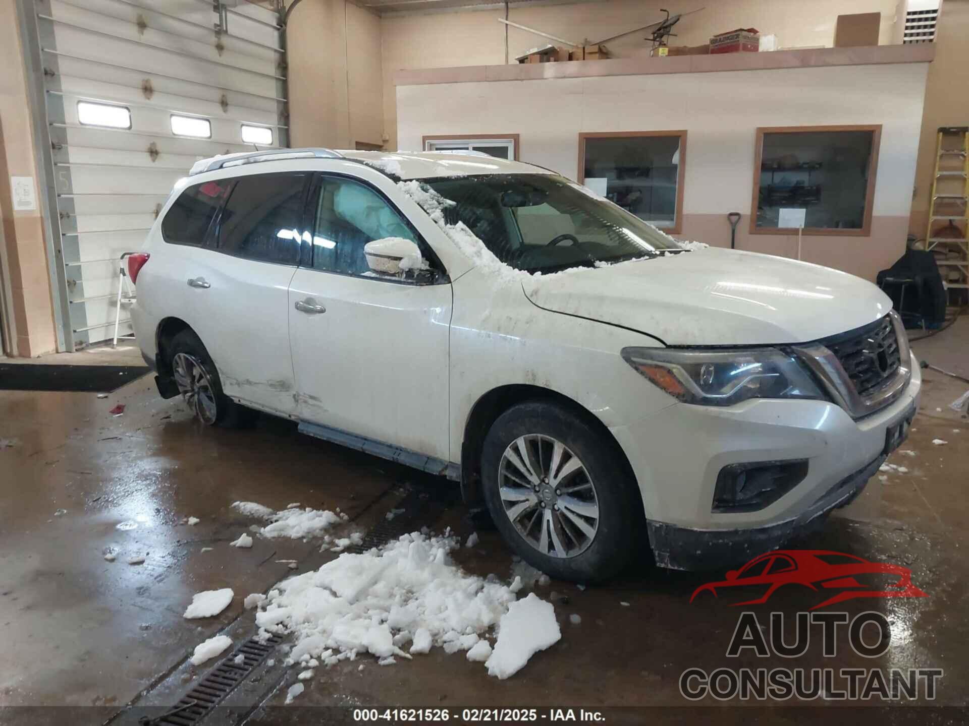 NISSAN PATHFINDER 2017 - 5N1DR2MM9HC900787