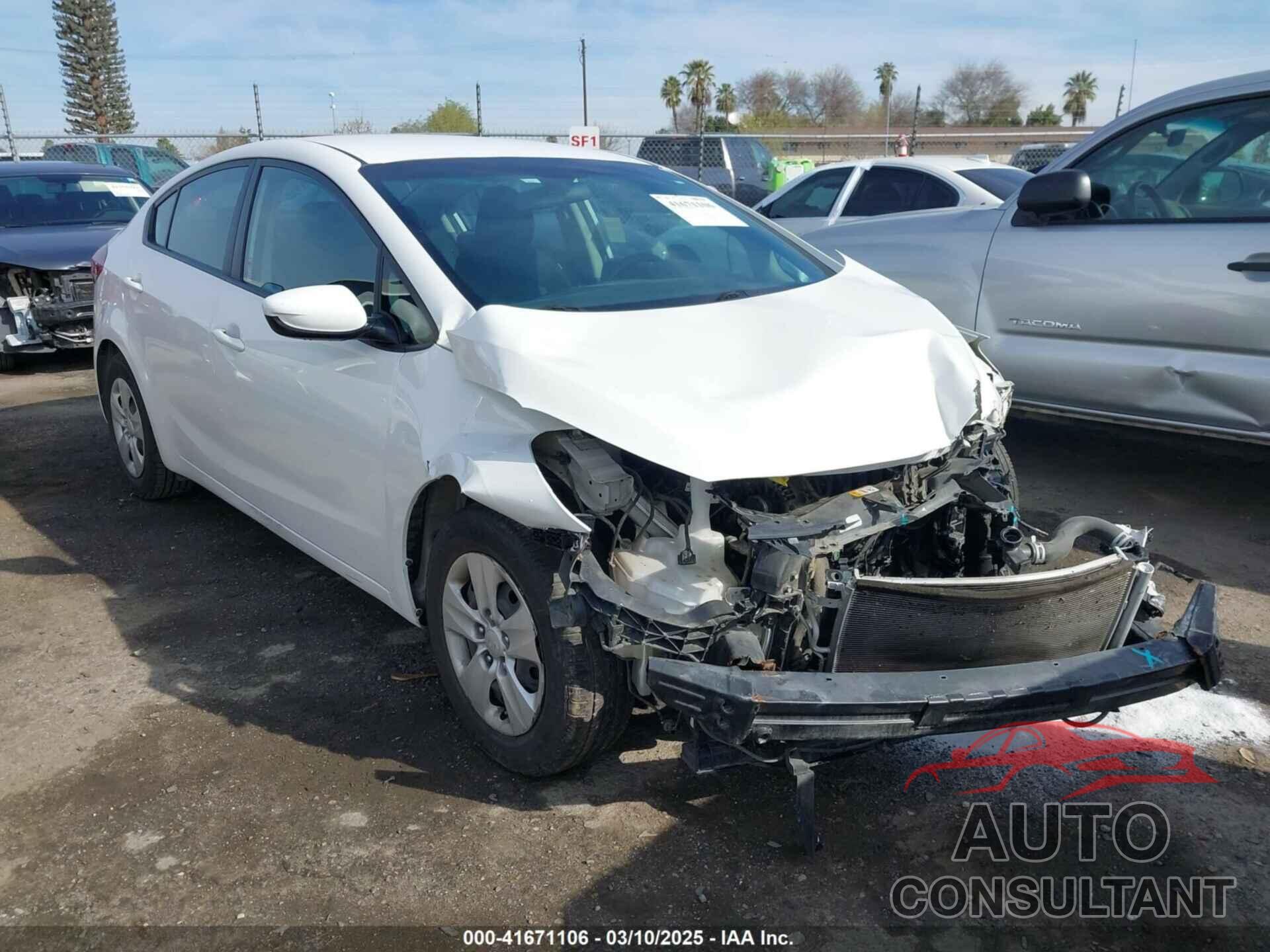 KIA FORTE 2017 - 3KPFK4A74HE058767