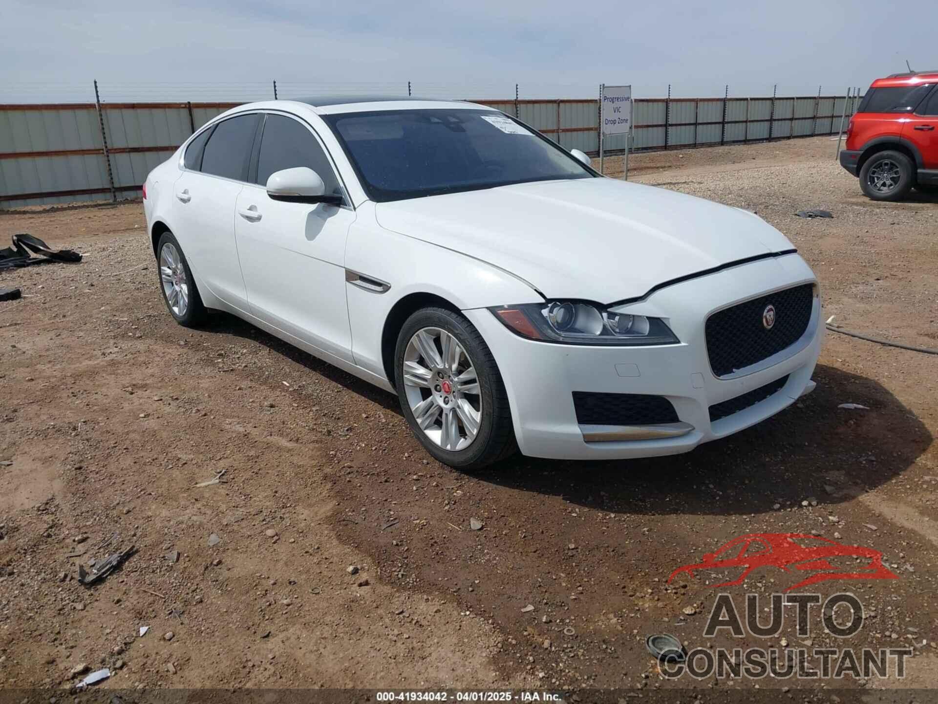 JAGUAR XF 2017 - SAJBD4BV2HCY44923