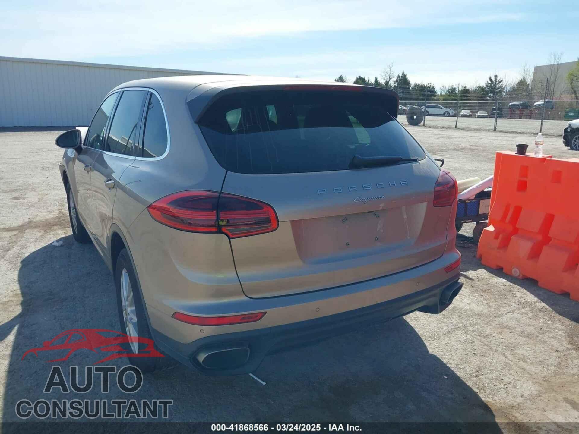 PORSCHE CAYENNE 2016 - WP1AA2A2XGKA15096