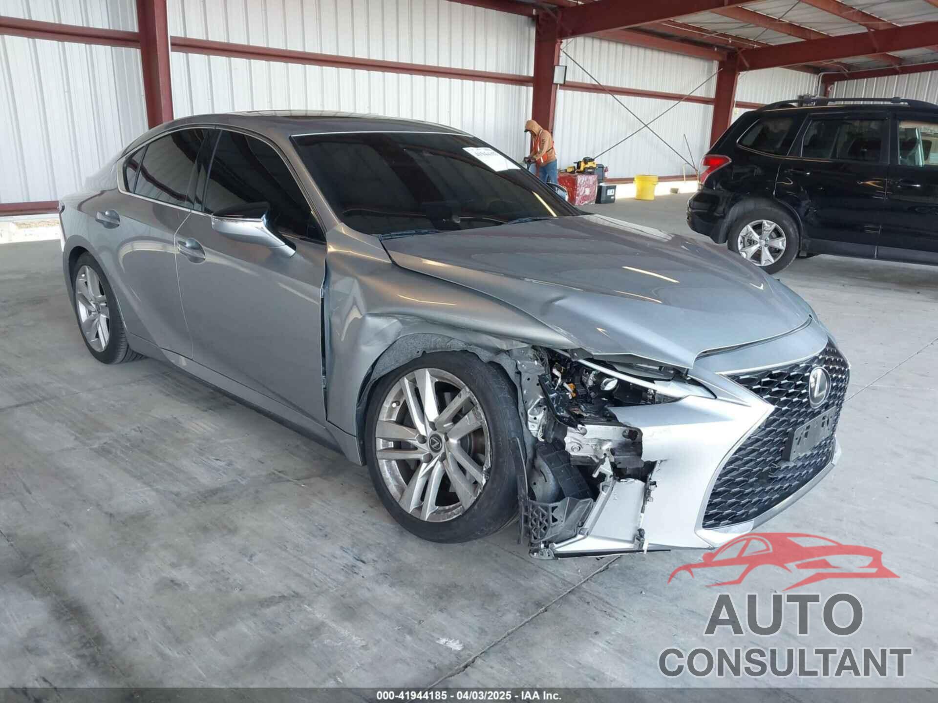 LEXUS IS 300 2021 - JTHCA1D24M5111198
