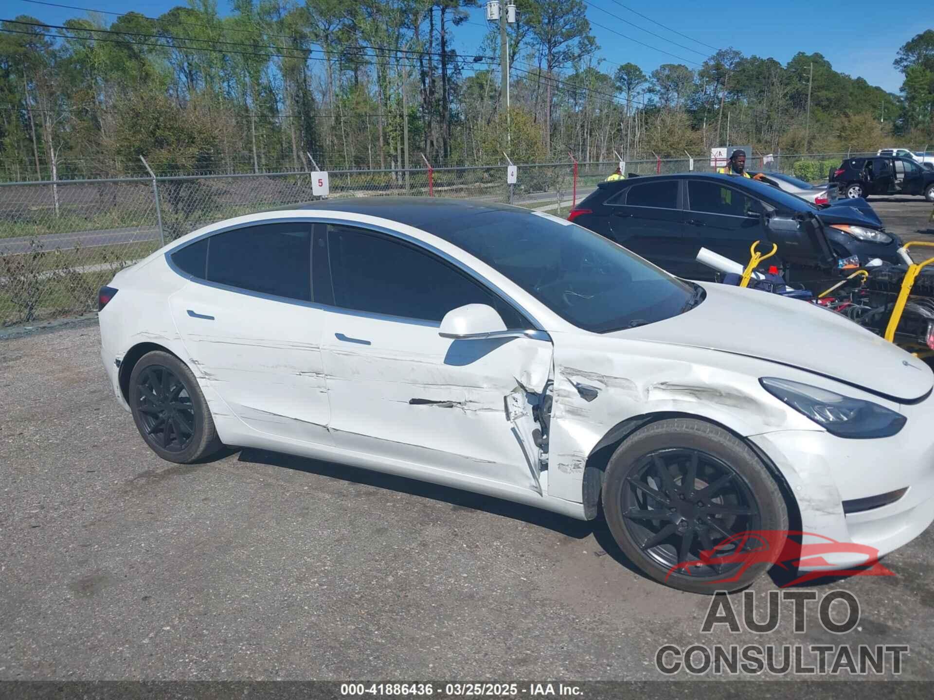 TESLA MODEL 3 2019 - 5YJ3E1EA7KF425127