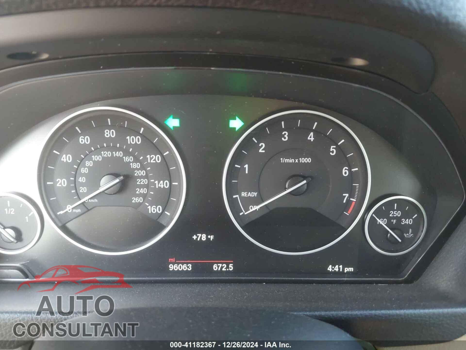 BMW 320I 2016 - WBA8E1G57GNU11336