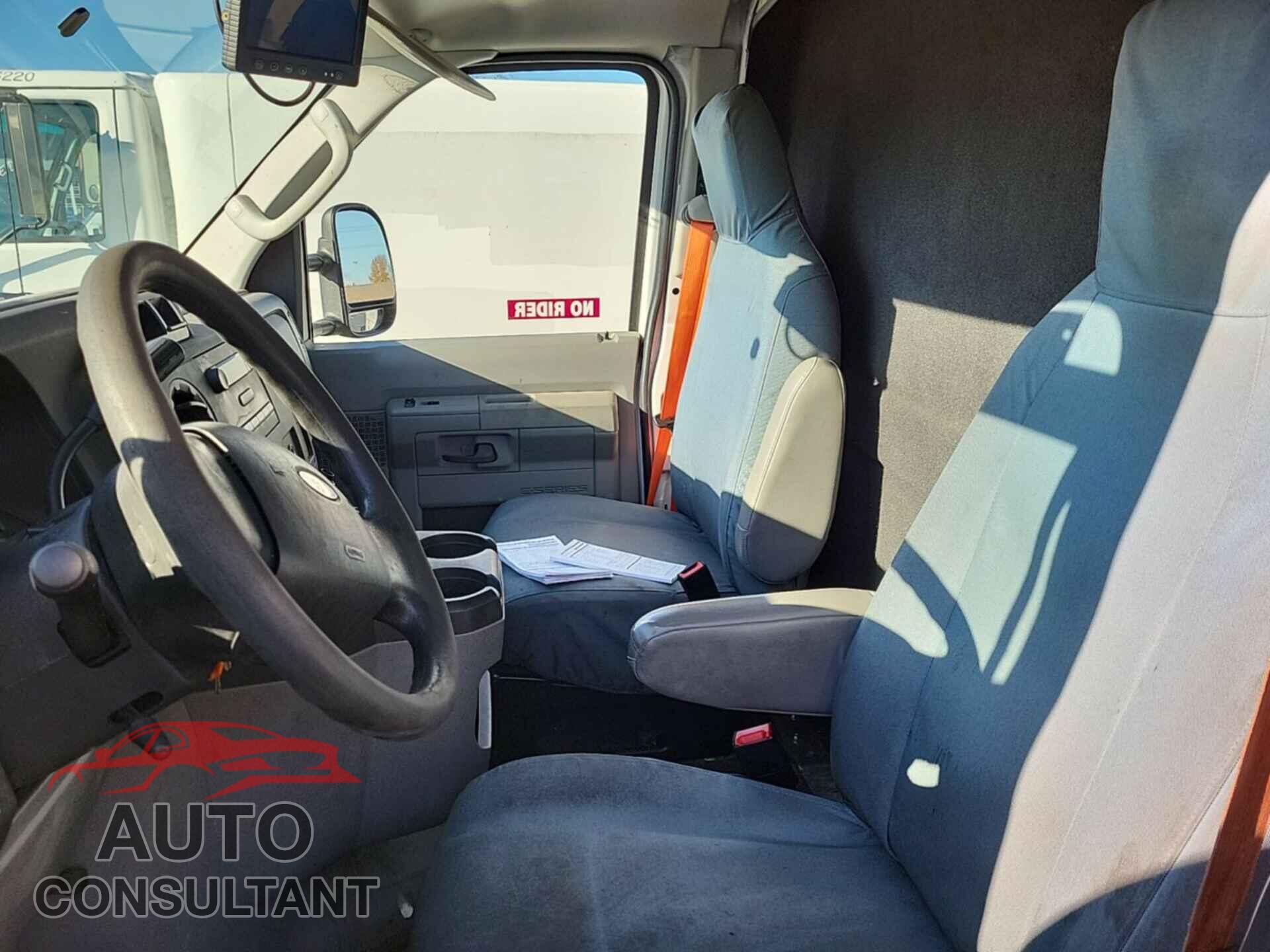 FORD ECONOLINE 2017 - 1FDXE4FS9HDC72191