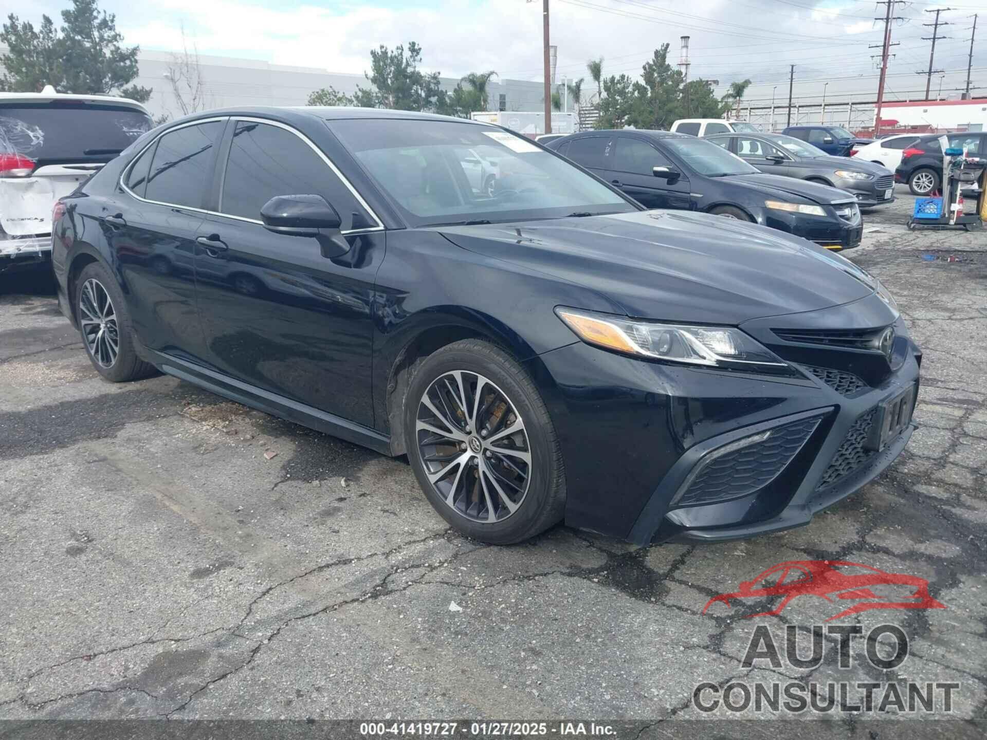 TOYOTA CAMRY 2018 - JTNB11HK7J3005919