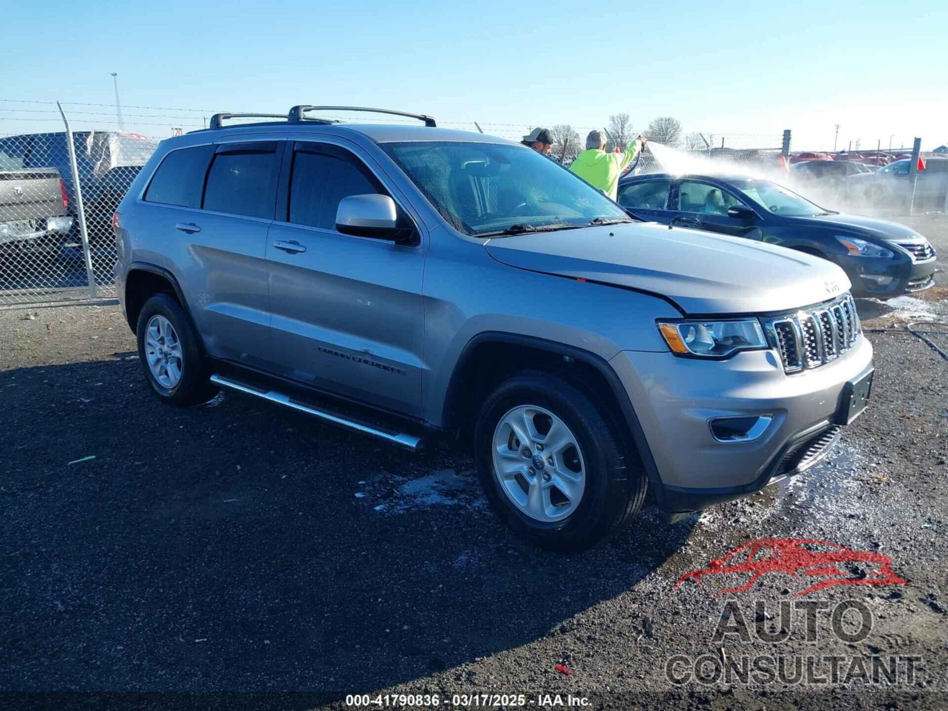 JEEP GRAND CHEROKEE 2017 - 1C4RJEAG3HC890386