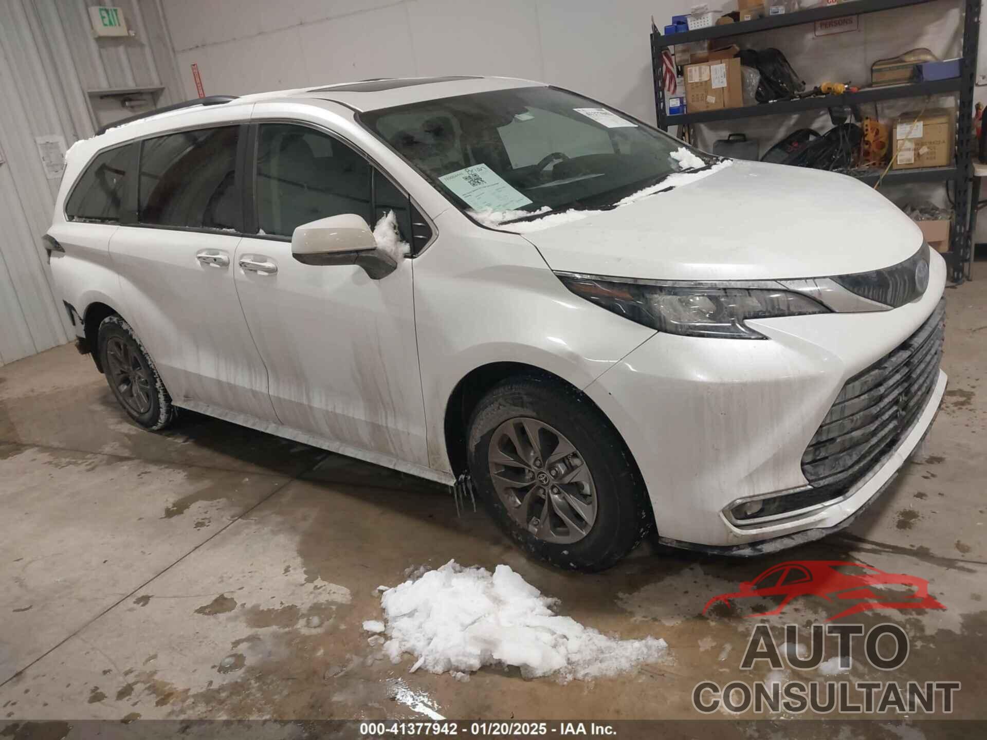 TOYOTA SIENNA 2024 - 5TDYRKEC7RS209642