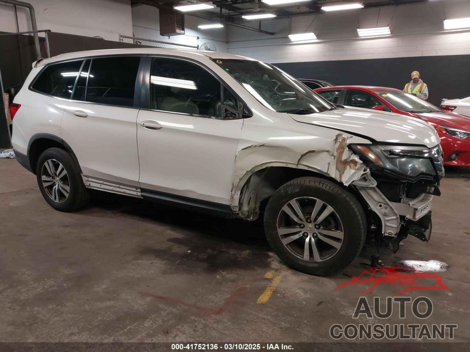 HONDA PILOT 2016 - 5FNYF6H8XGB057963