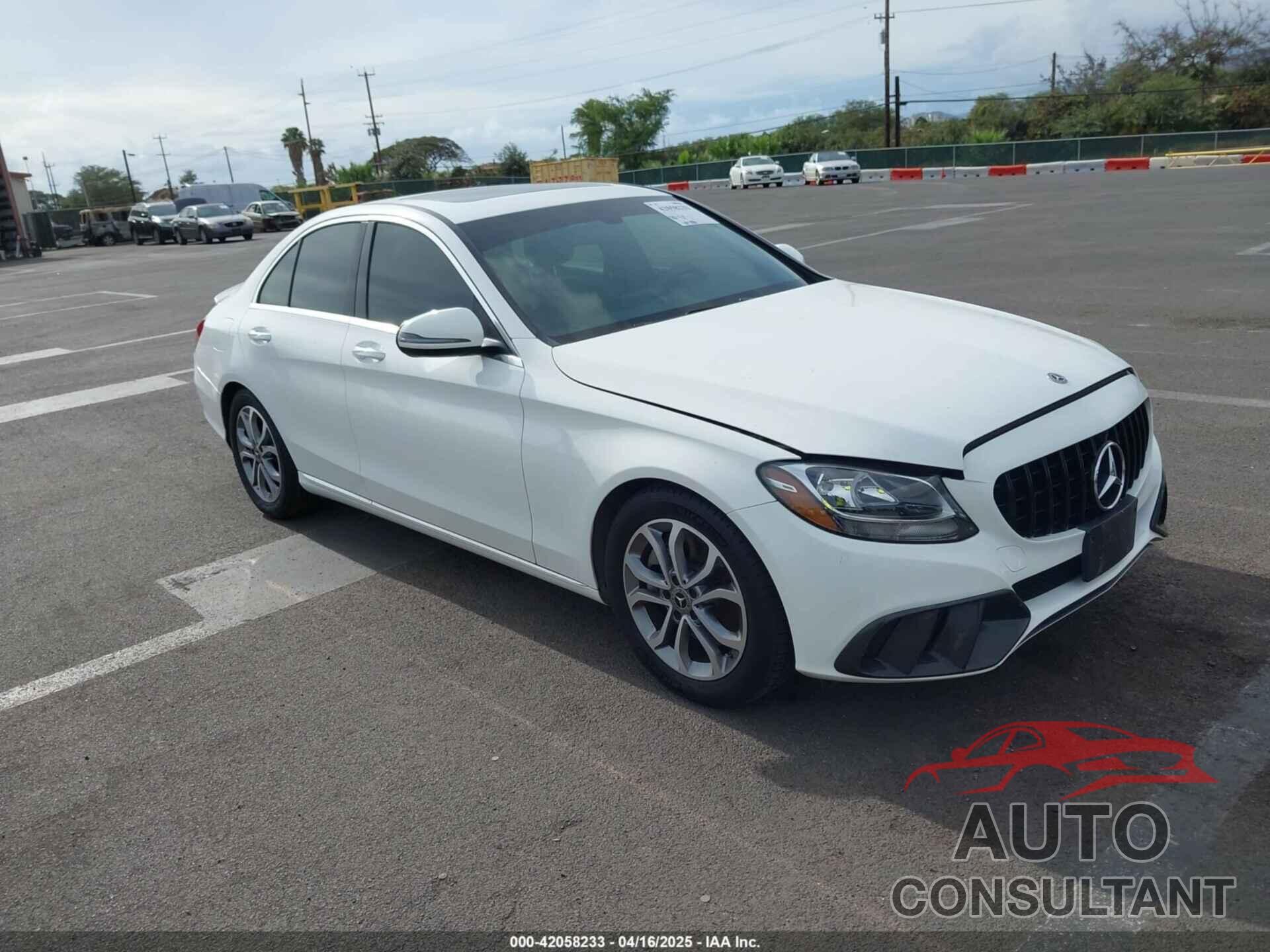 MERCEDES-BENZ C 300 2018 - 55SWF4JB2JU258957