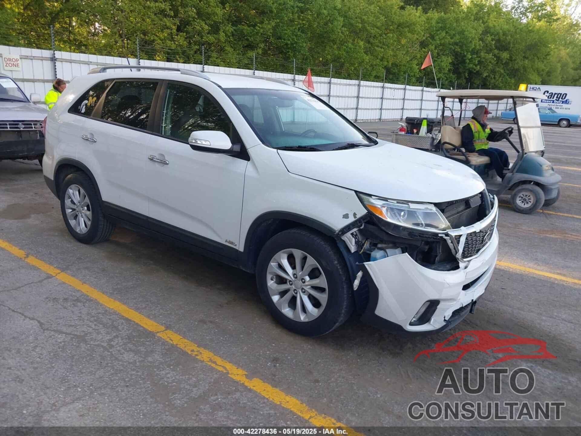 KIA SORENTO 2014 - 5XYKUDA73EG543425