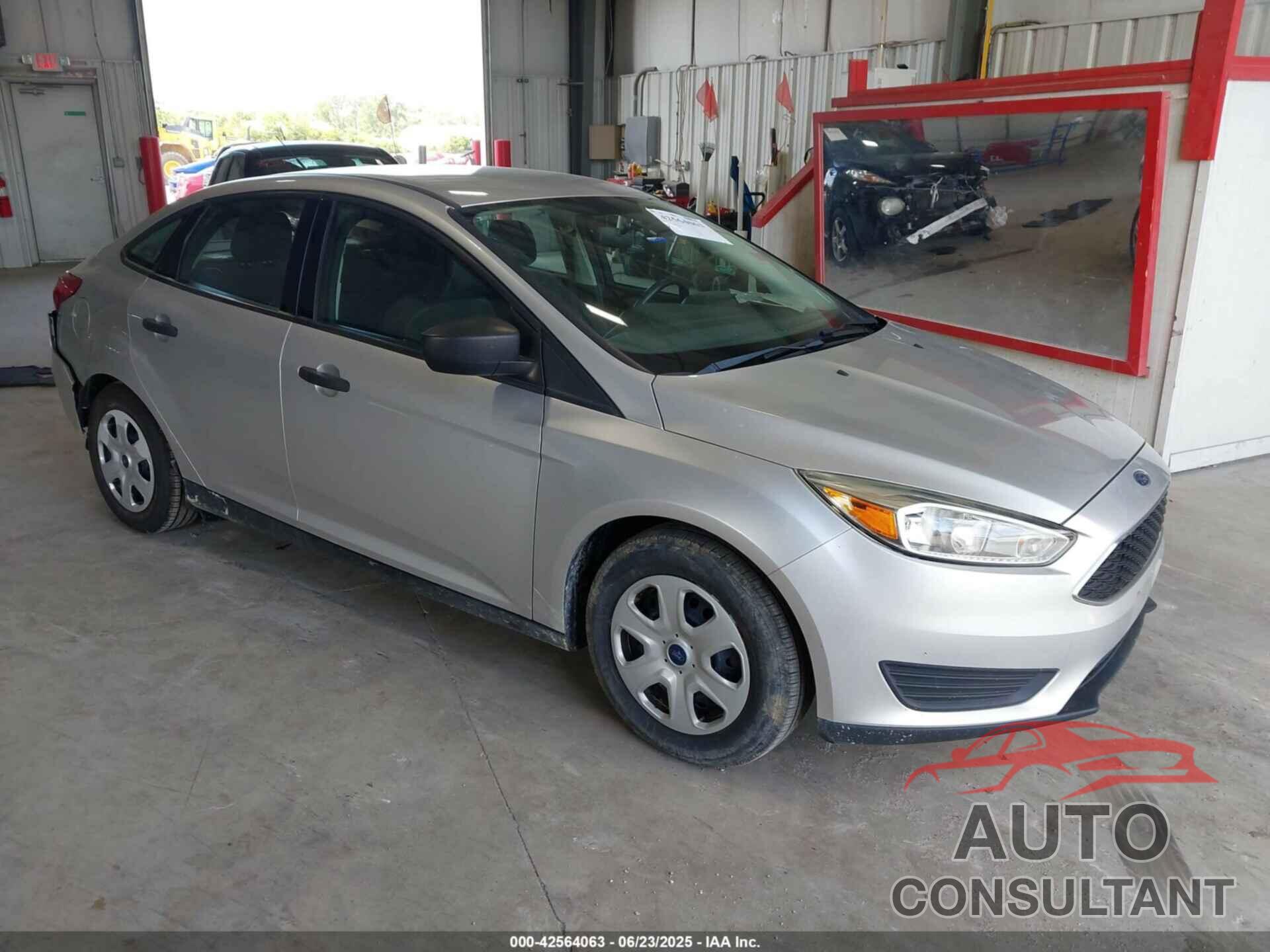 FORD FOCUS 2017 - 1FADP3E22HL221723