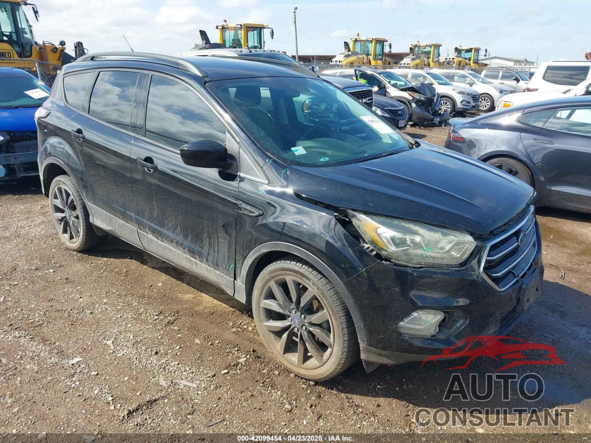 FORD ESCAPE 2017 - 1FMCU0GDXHUC10065
