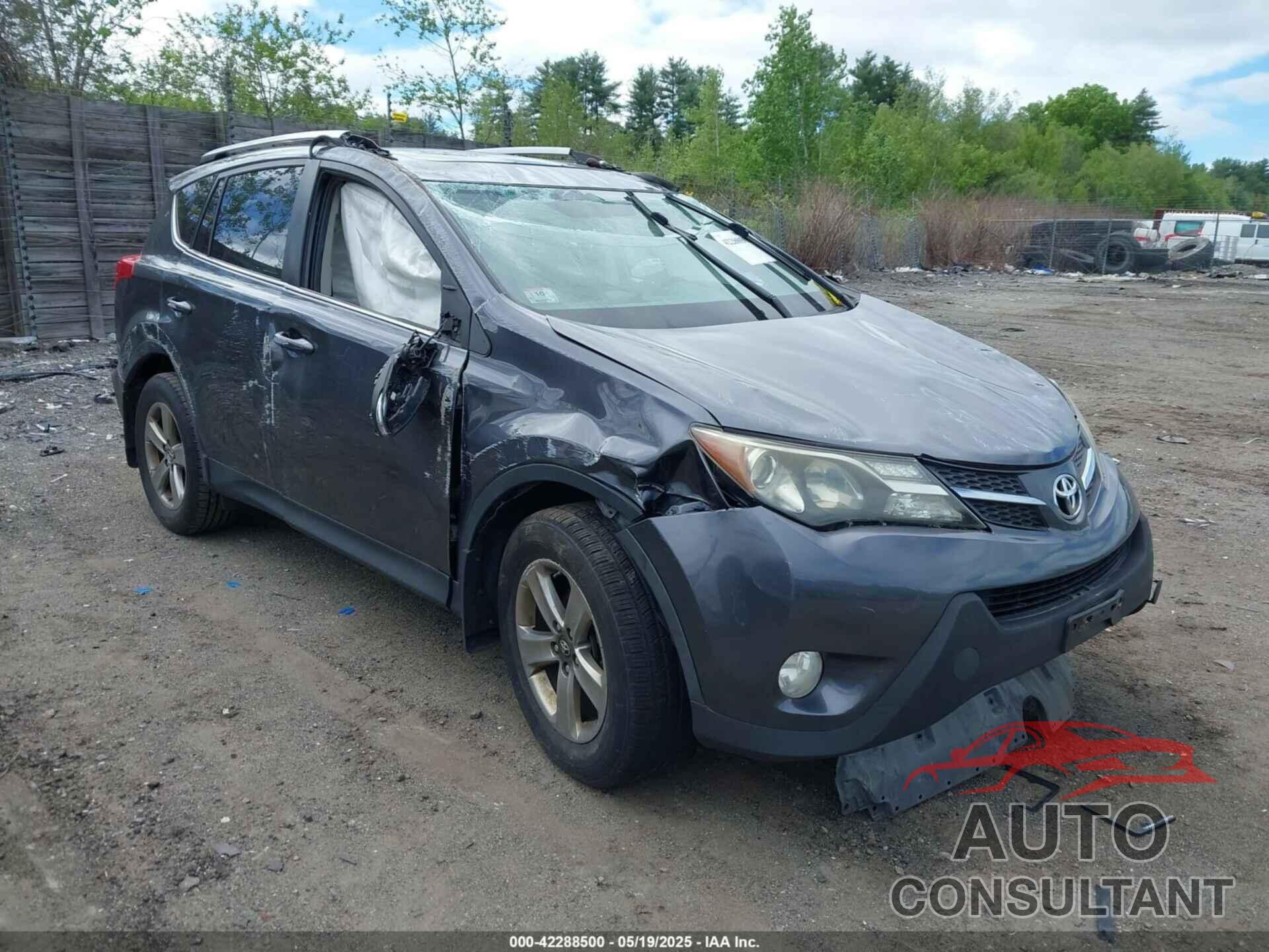 TOYOTA RAV4 2015 - JTMRFREV9FD108990