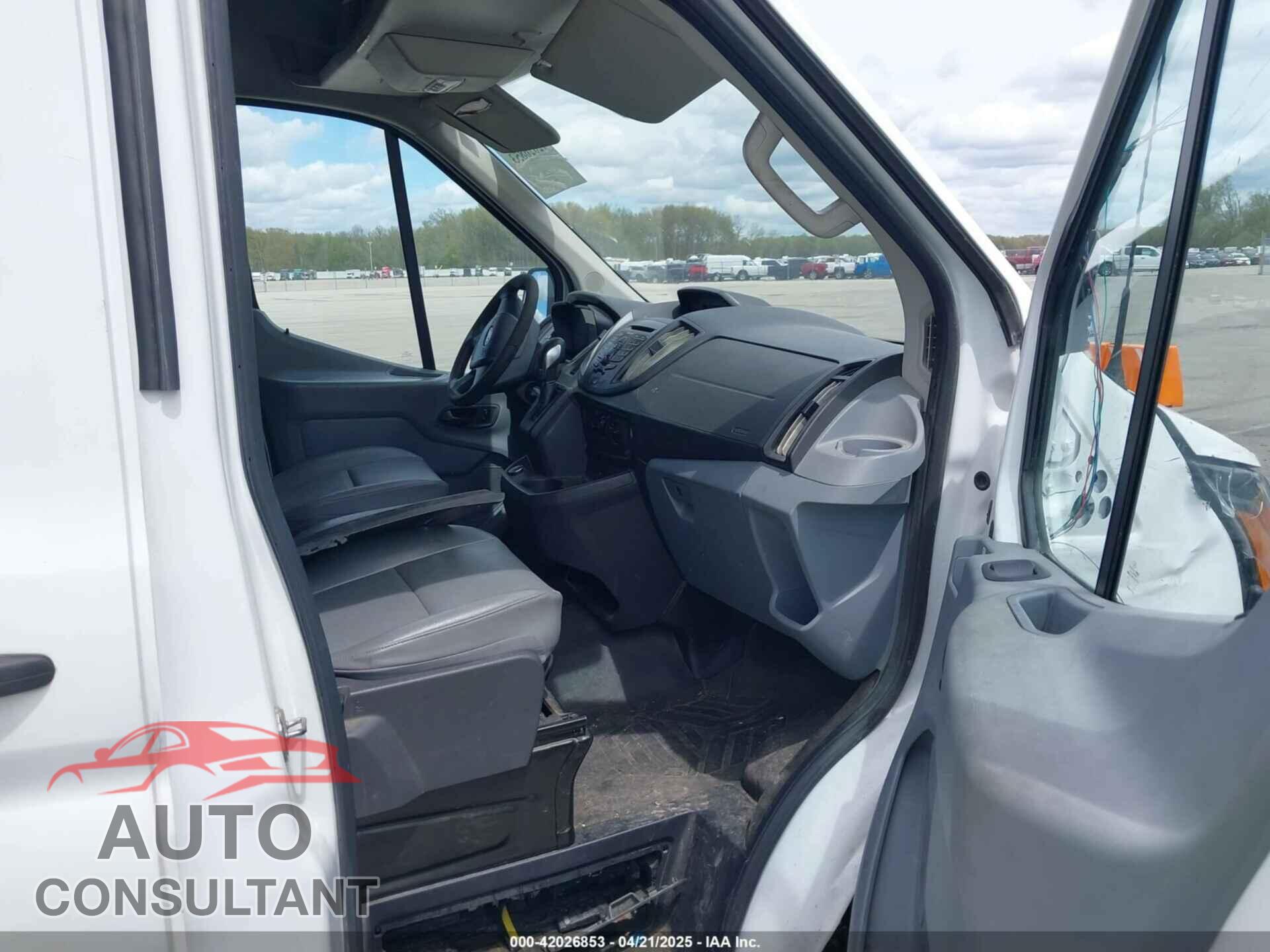 FORD TRANSIT-150 2019 - 1FTYE2CM2KKB21876