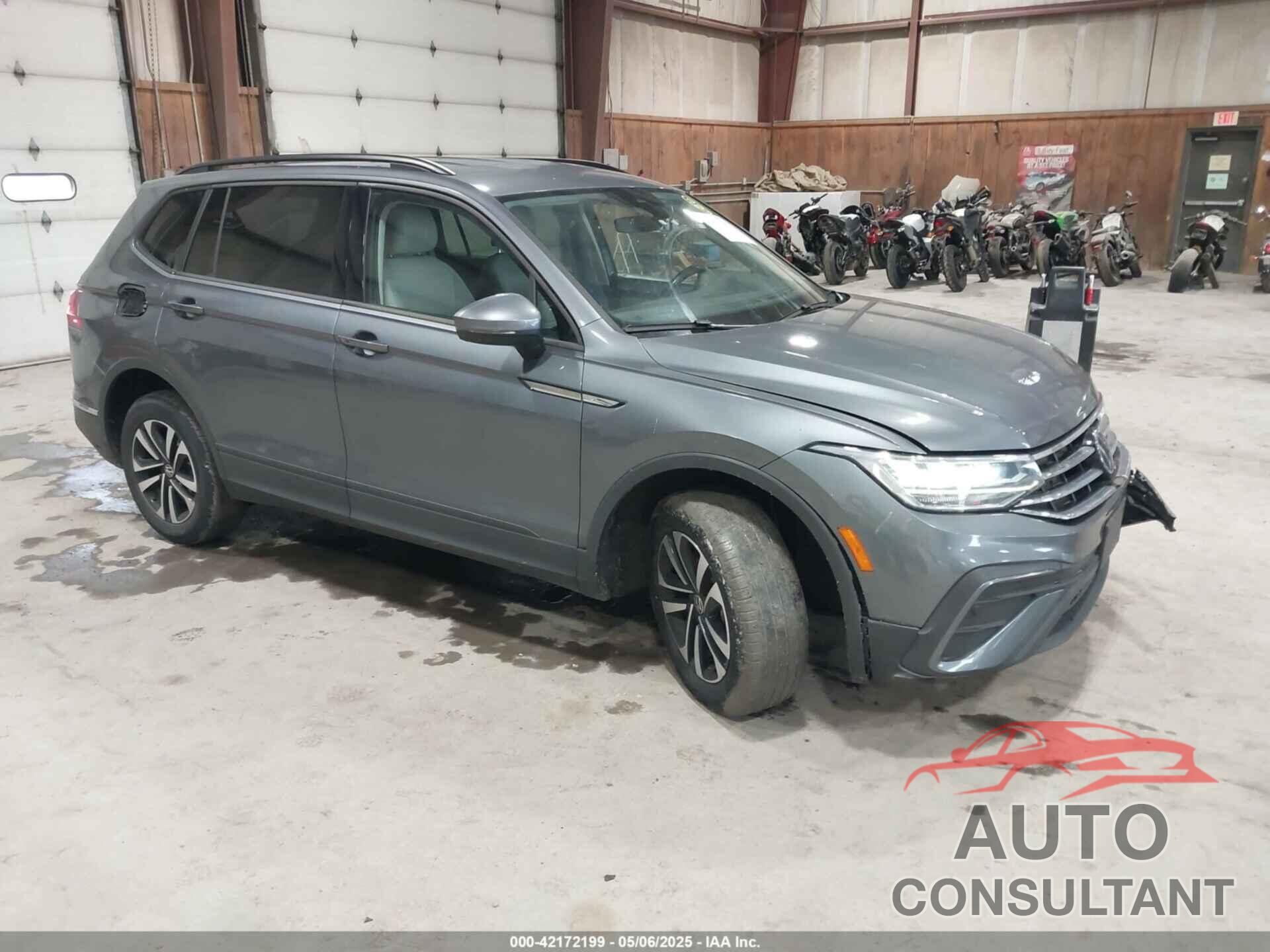 VOLKSWAGEN TIGUAN 2022 - 3VV0B7AX2NM042934