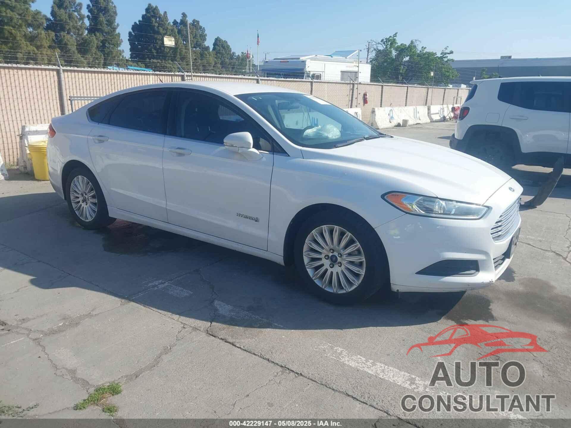 FORD FUSION HYBRID 2014 - 3FA6P0LU5ER256992