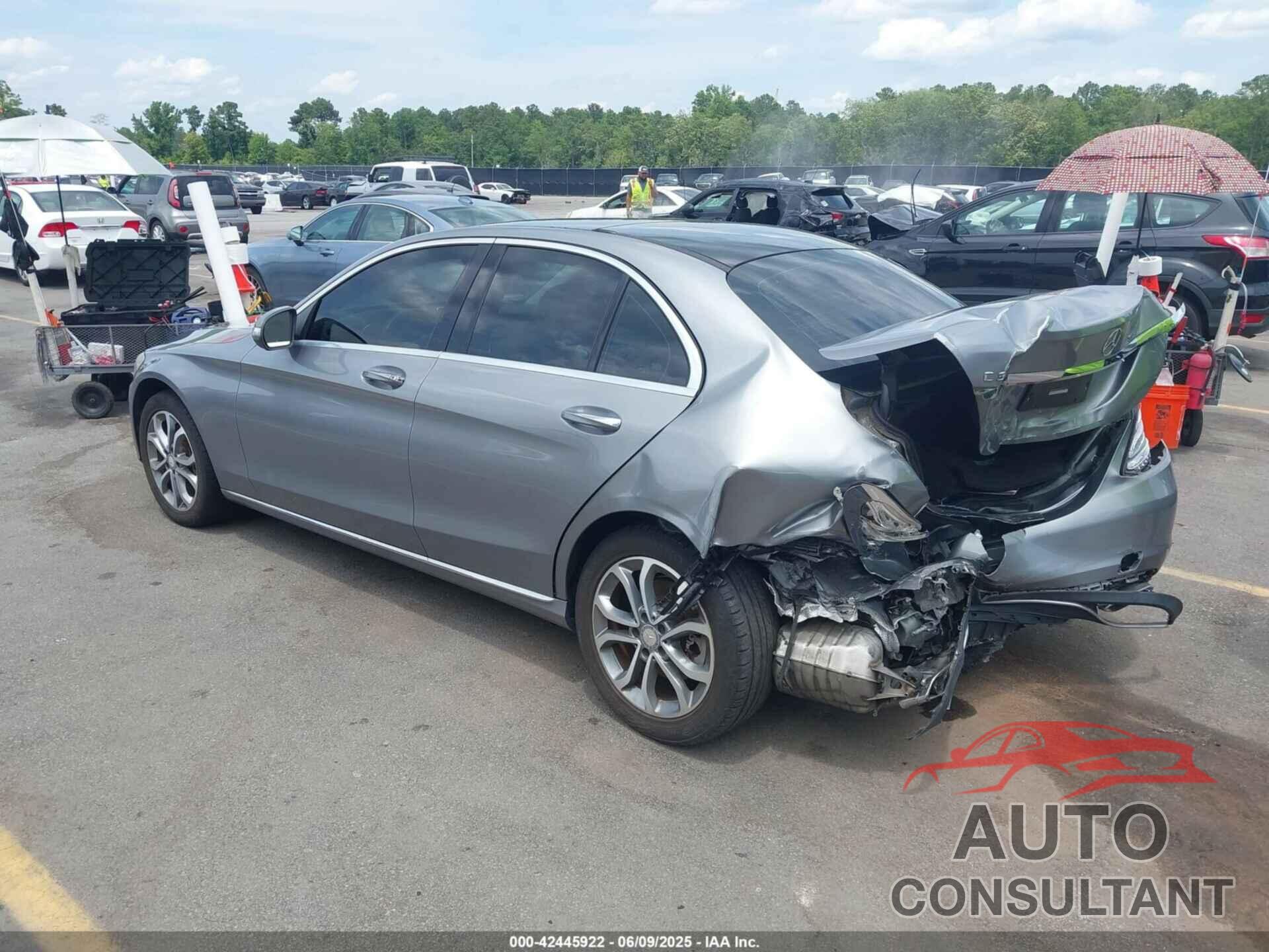 MERCEDES-BENZ C 300 2015 - 55SWF4KB9FU023350