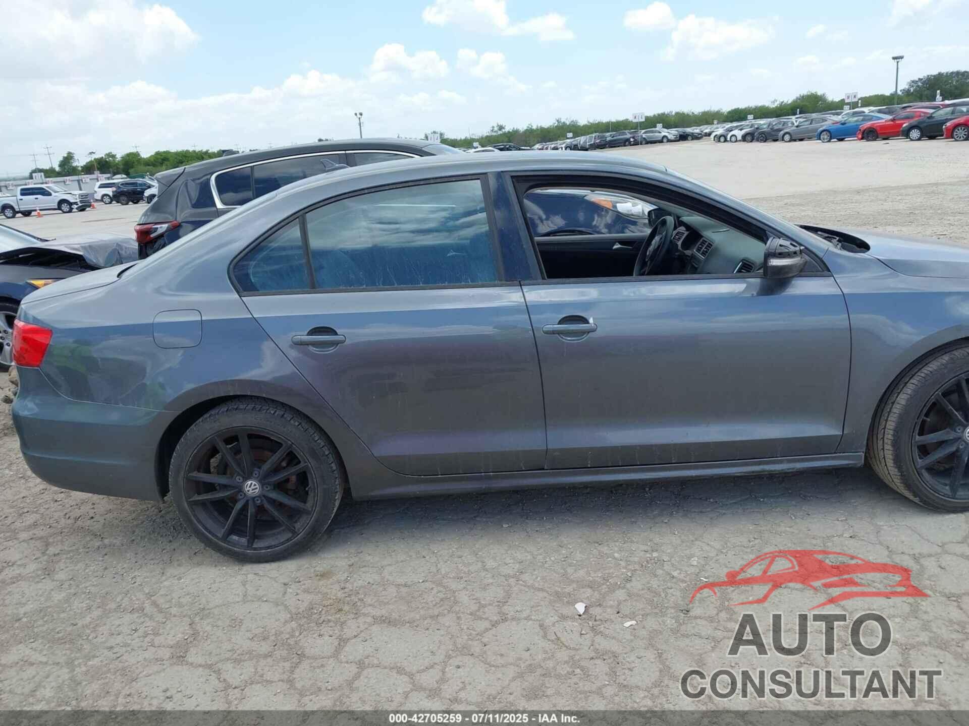 VOLKSWAGEN JETTA 2014 - 3VWD17AJXEM249213