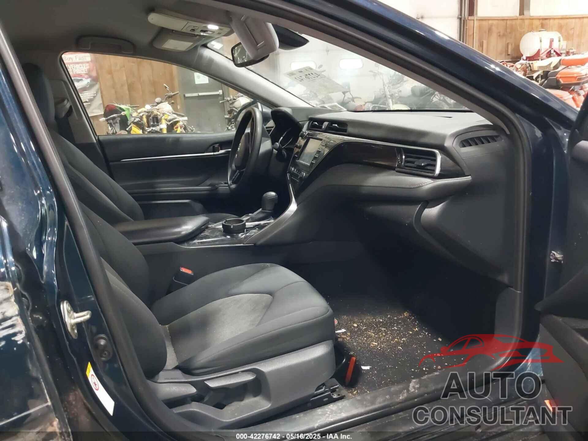 TOYOTA CAMRY 2019 - 4T1B11HK8KU709218