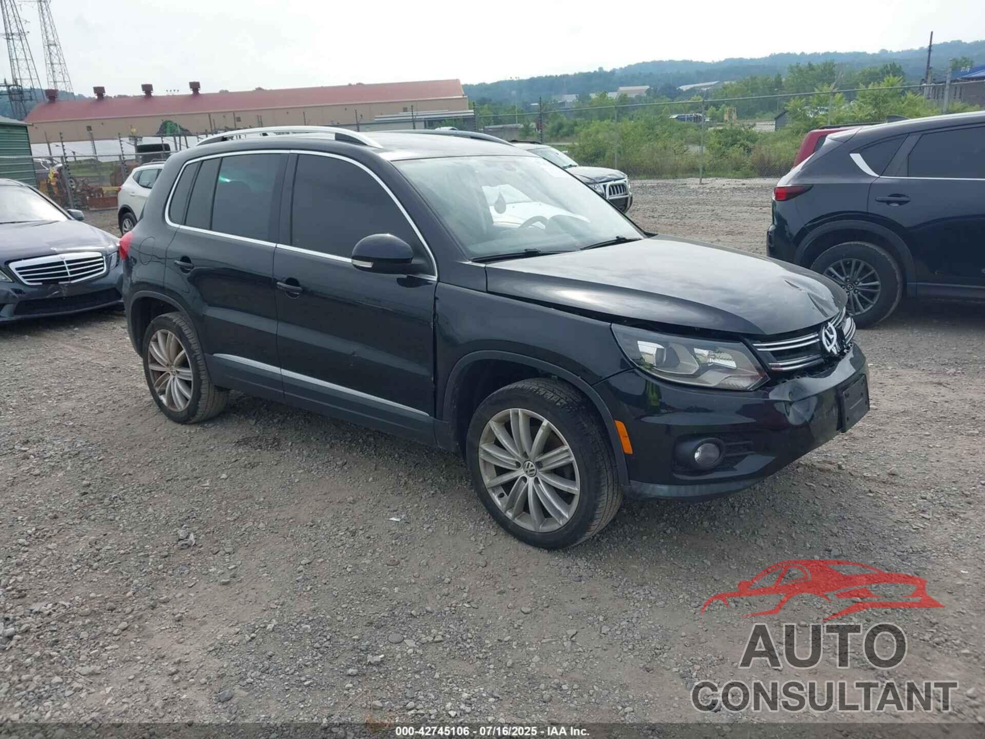 VOLKSWAGEN TIGUAN 2016 - WVGBV7AX8GW514986