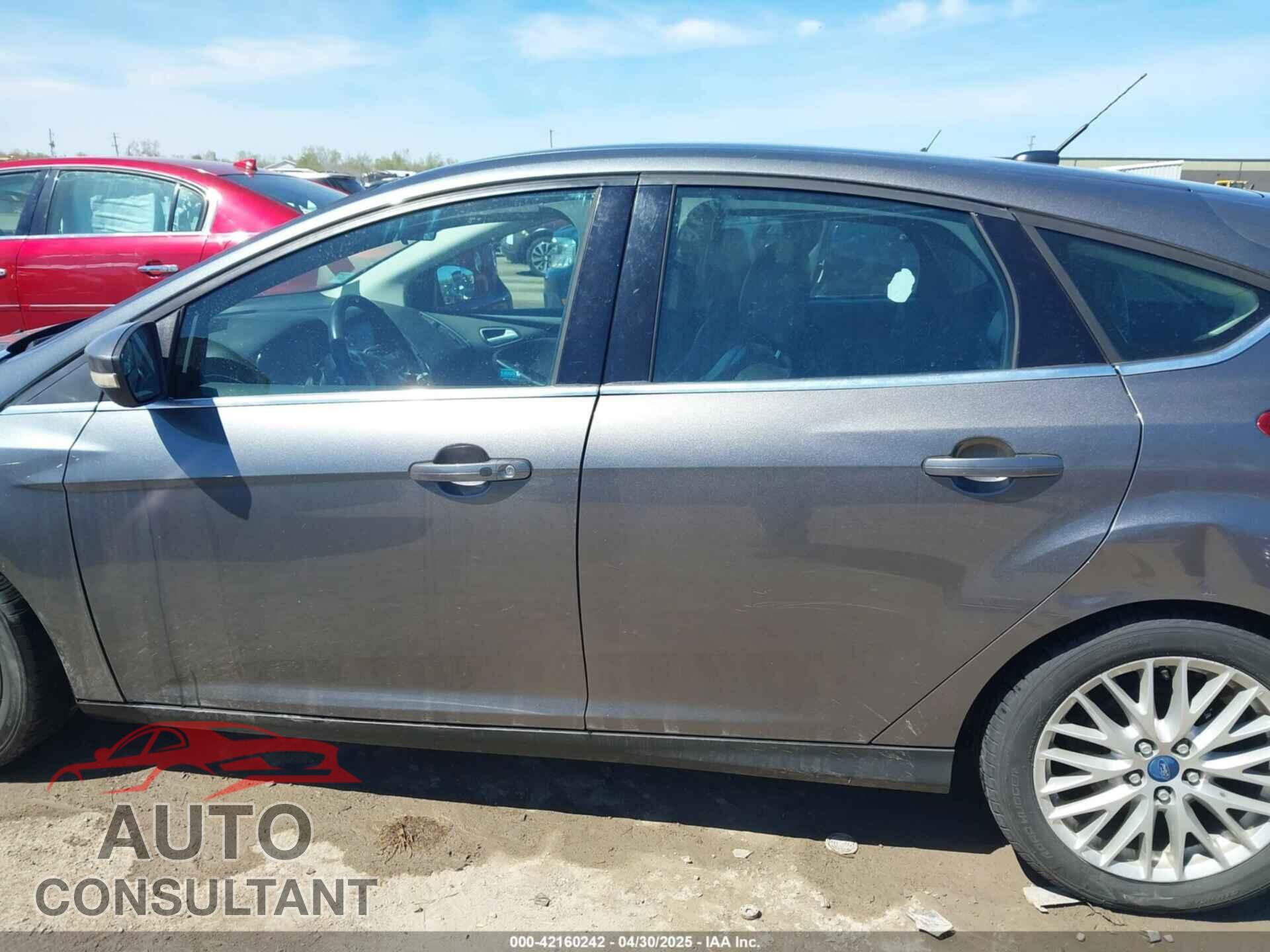 FORD FOCUS 2014 - 1FADP3N25EL134555