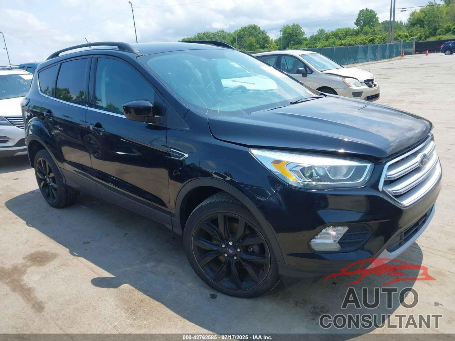 FORD ESCAPE 2018 - 1FMCU9HD4JUB30852