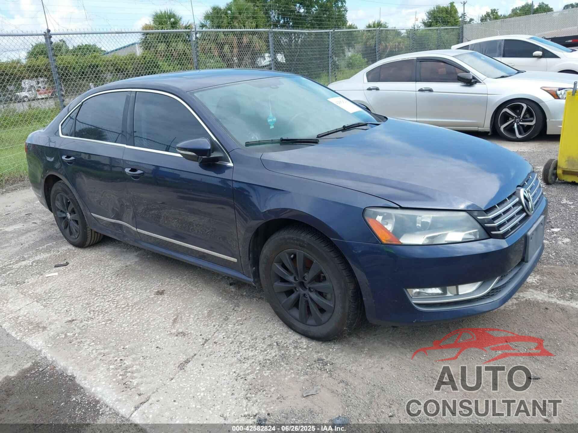 VOLKSWAGEN PASSAT 2012 - 1VWCN7A33CC016810