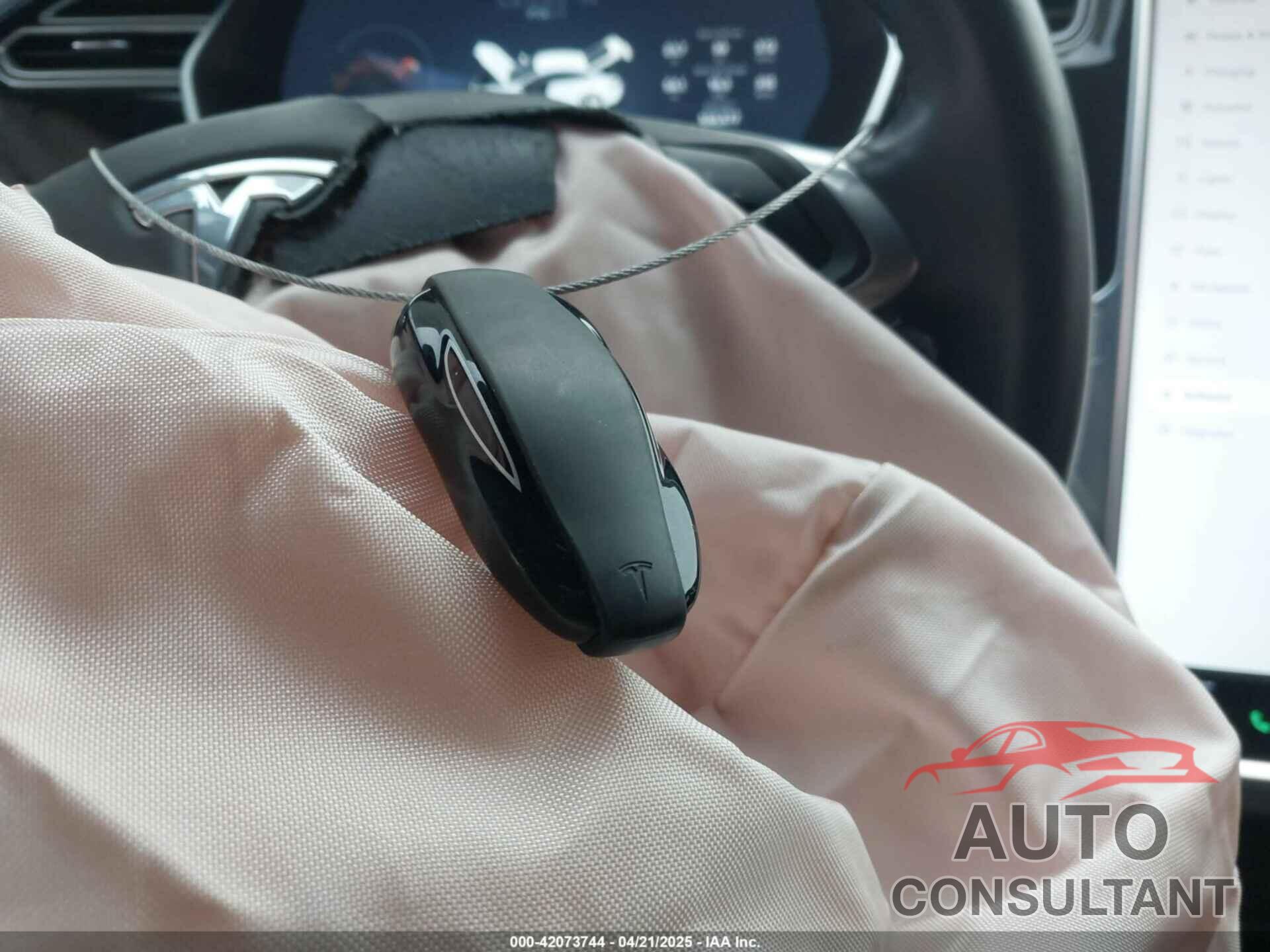 TESLA MODEL S 2017 - 5YJSA1E24HF195488