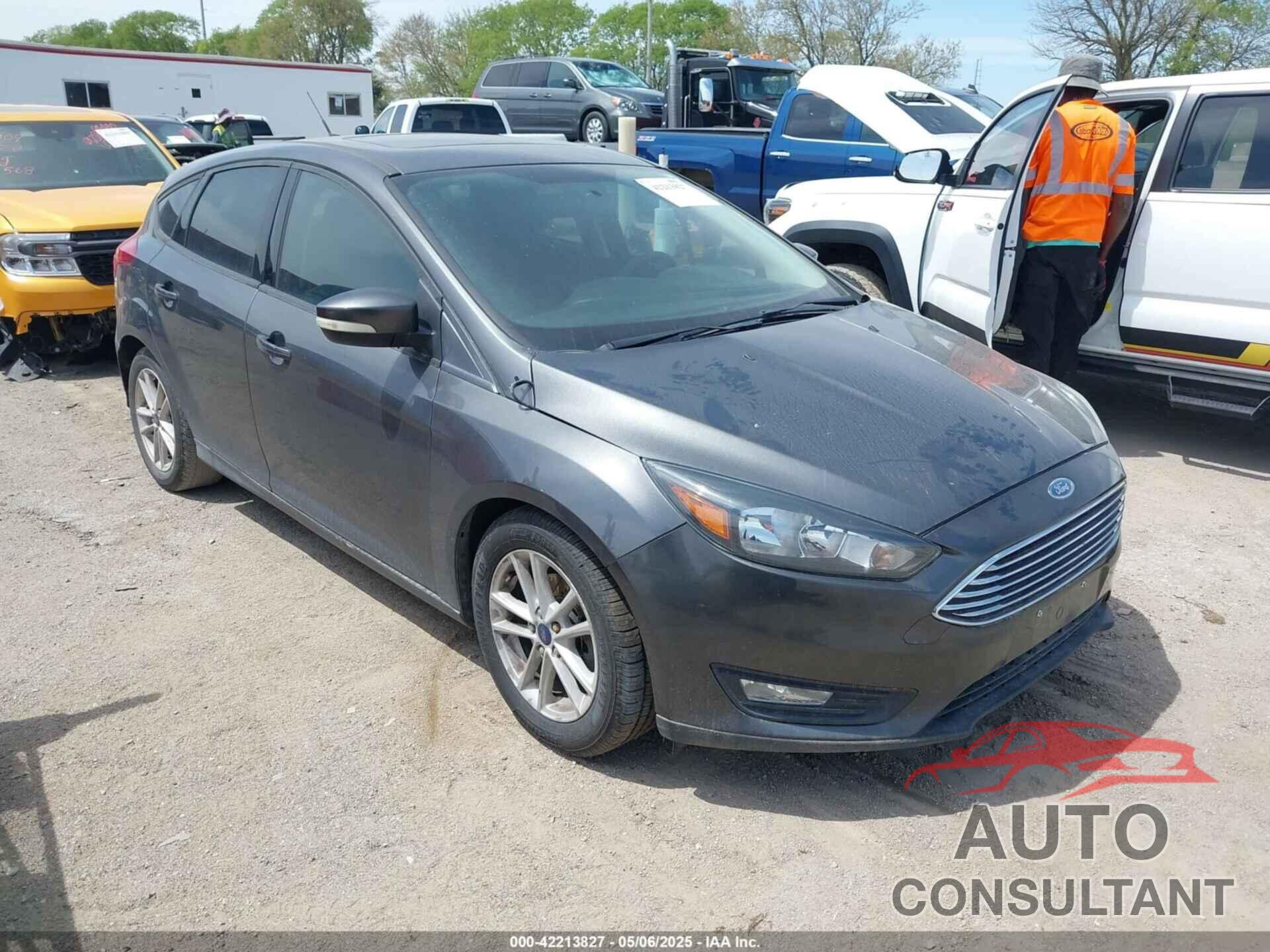 FORD FOCUS 2017 - 1FADP3M29HL247804