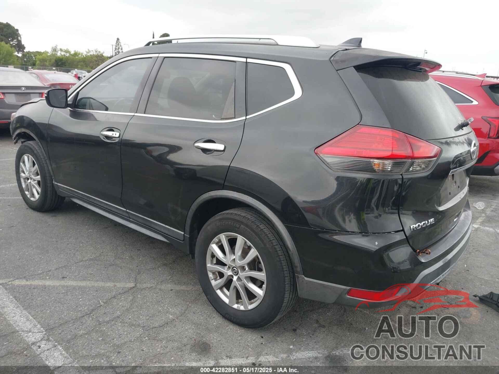 NISSAN ROGUE 2017 - KNMAT2MV6HP542218