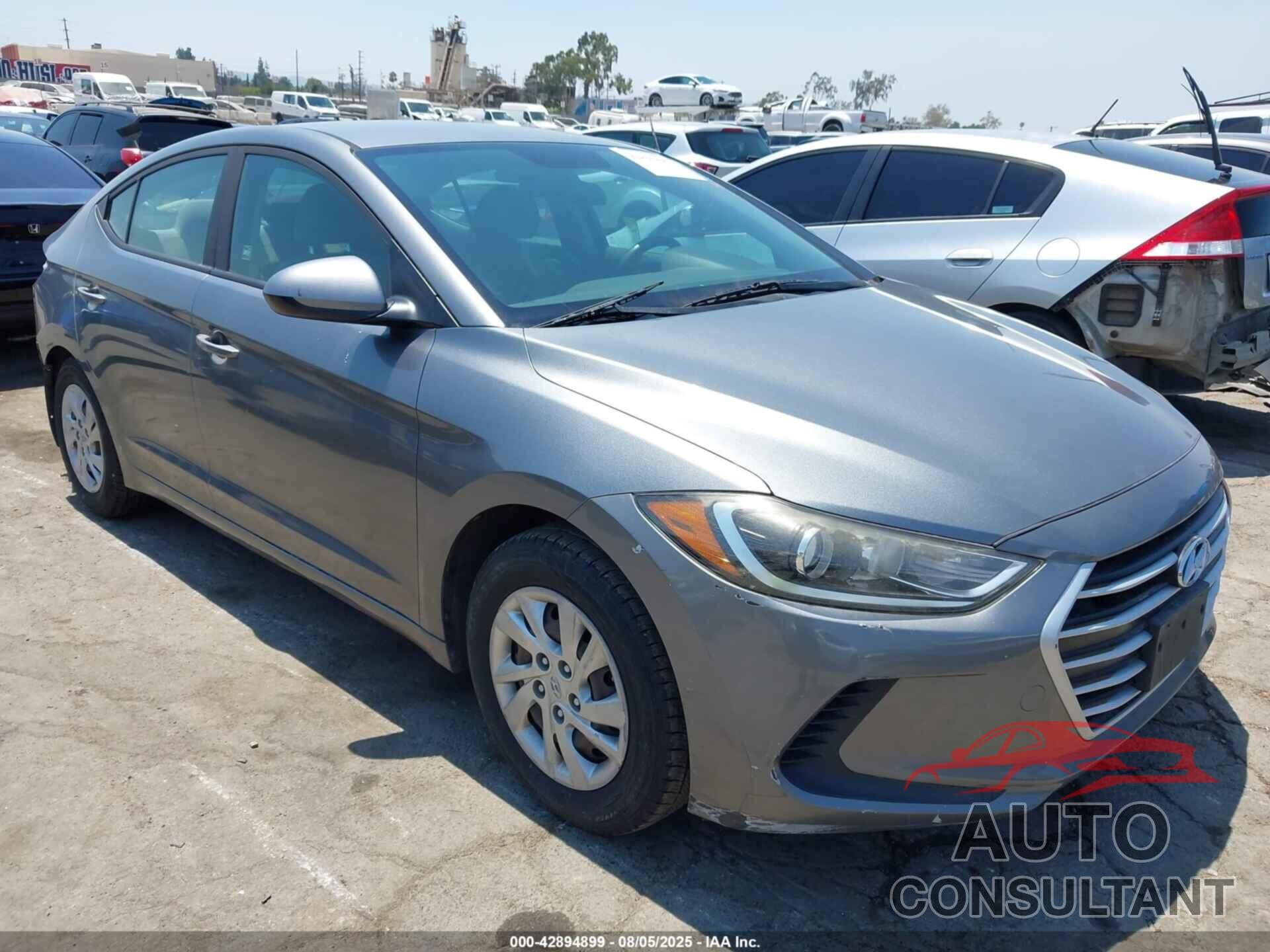 HYUNDAI ELANTRA 2017 - KMHD74LF4HU113289