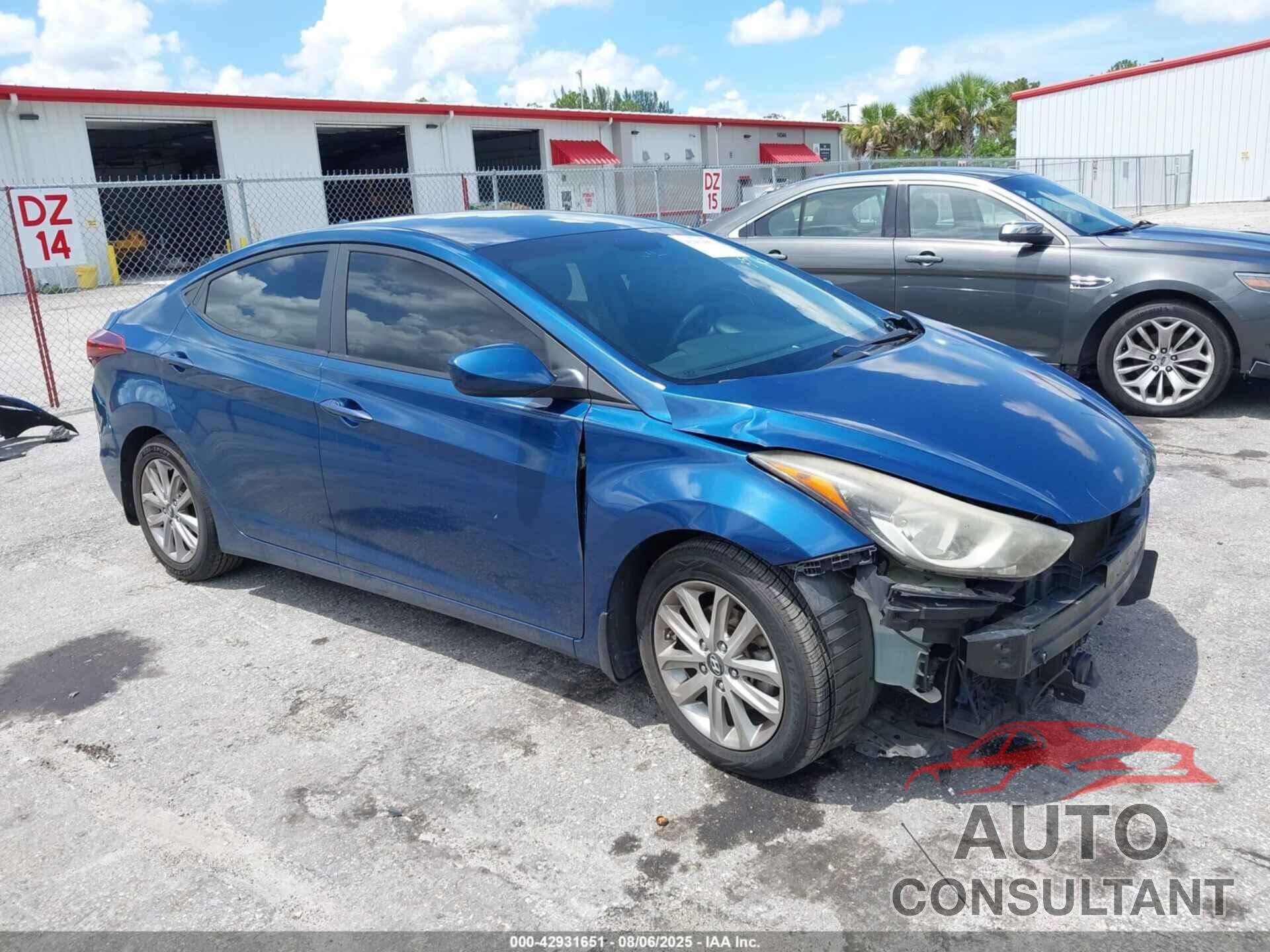 HYUNDAI ELANTRA 2015 - KMHDH4AE2FU352408