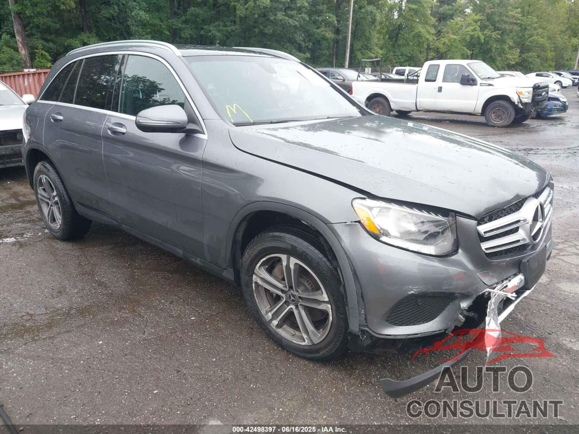 MERCEDES-BENZ GLC 300 2018 - WDC0G4KB8JV080762