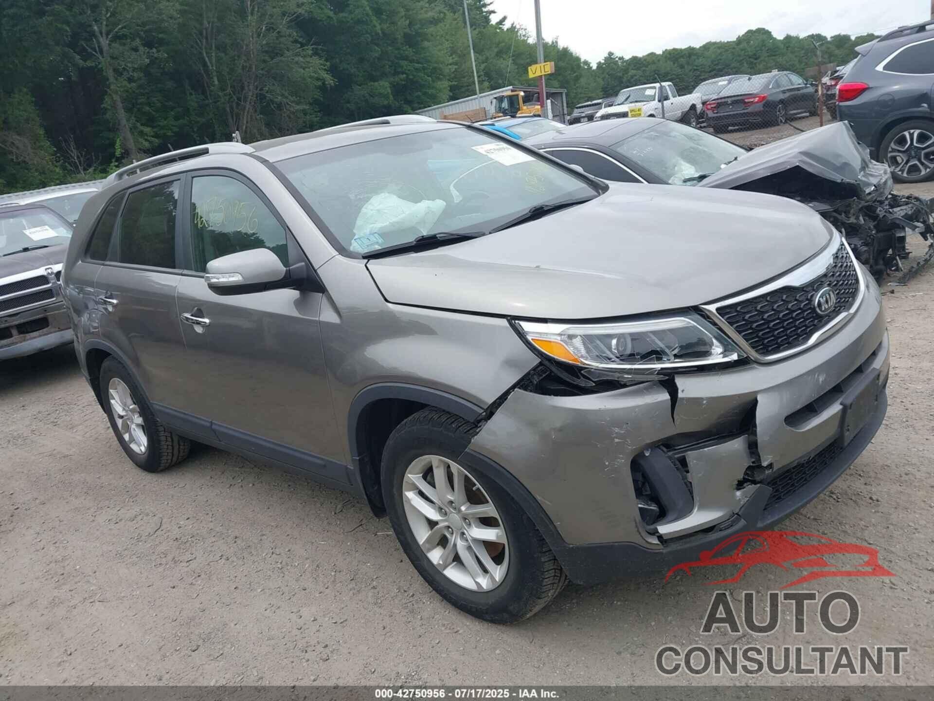 KIA SORENTO 2015 - 5XYKT4A74FG568807