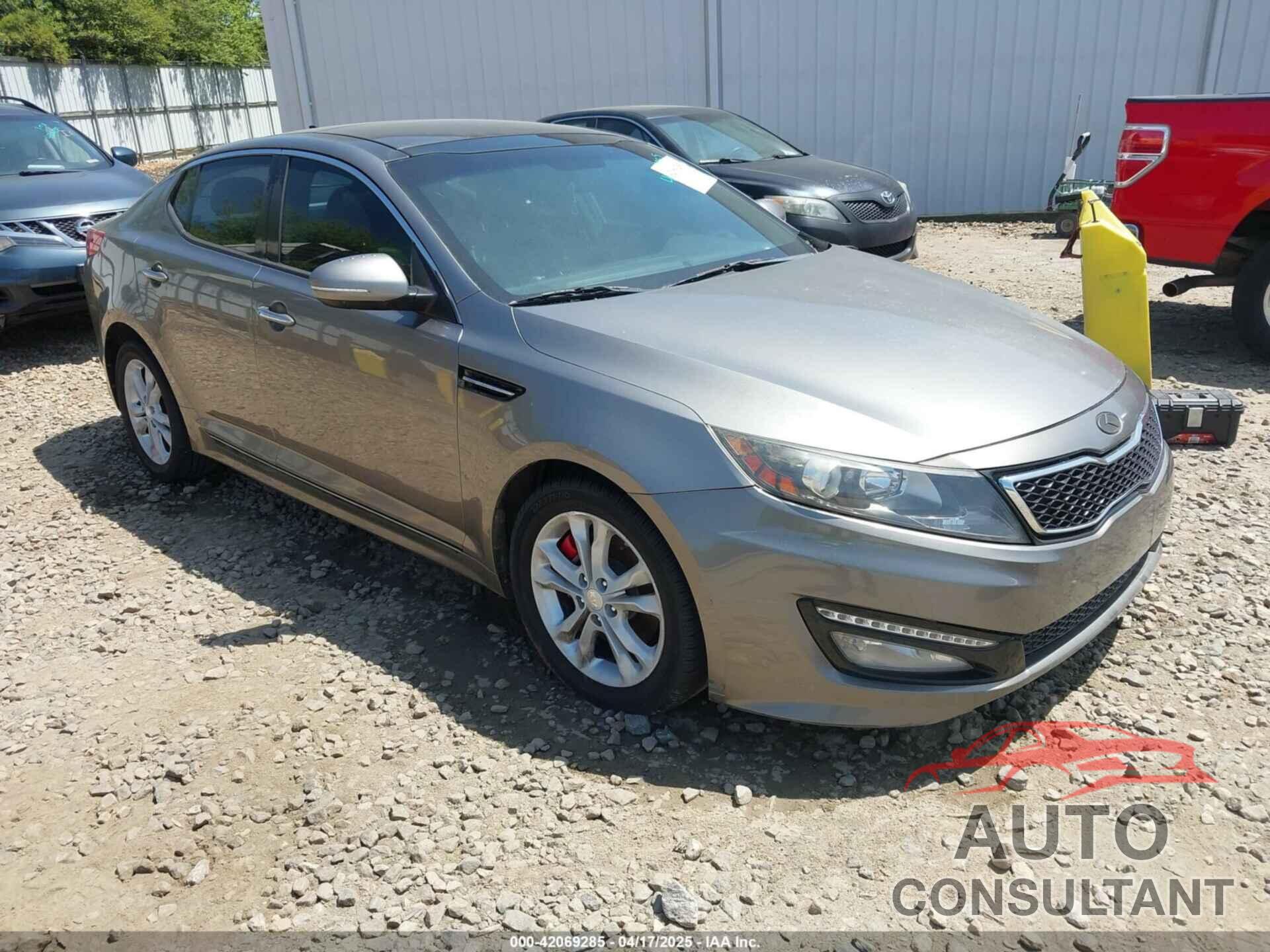 KIA OPTIMA 2013 - 5XXGR4A6XDG170823