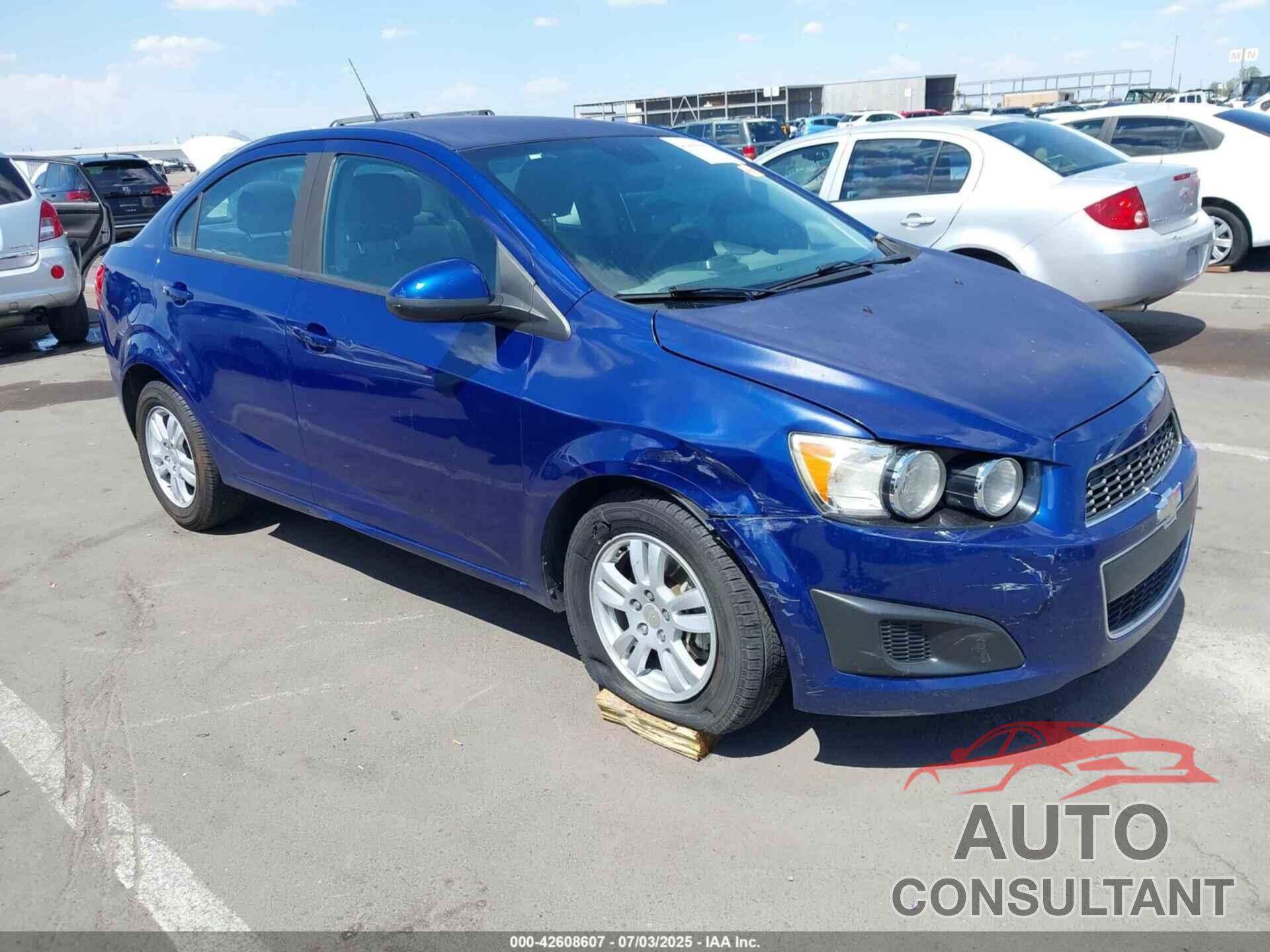 CHEVROLET SONIC 2012 - 1G1JA5SH5C4215042