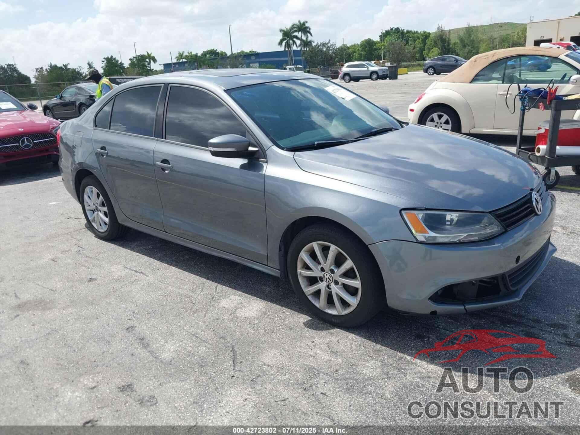 VOLKSWAGEN JETTA 2011 - 3VWDZ7AJ2BM080390