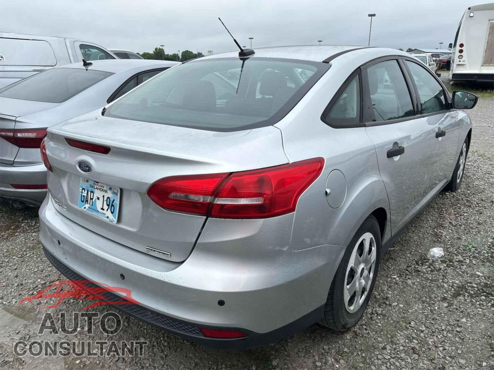 FORD FOCUS 2016 - 1FADP3E22GL366131
