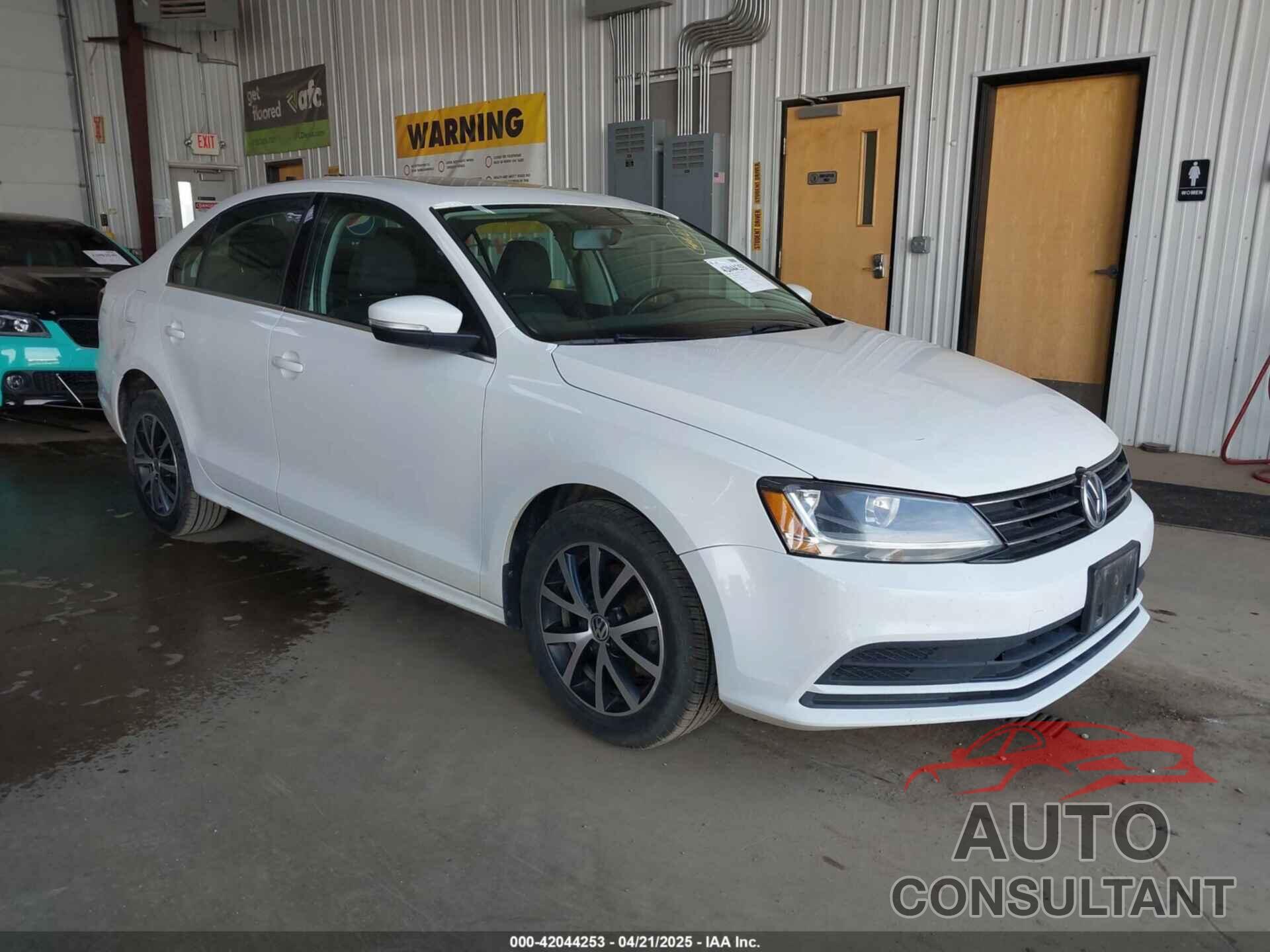 VOLKSWAGEN JETTA 2017 - 3VWDB7AJ1HM257525