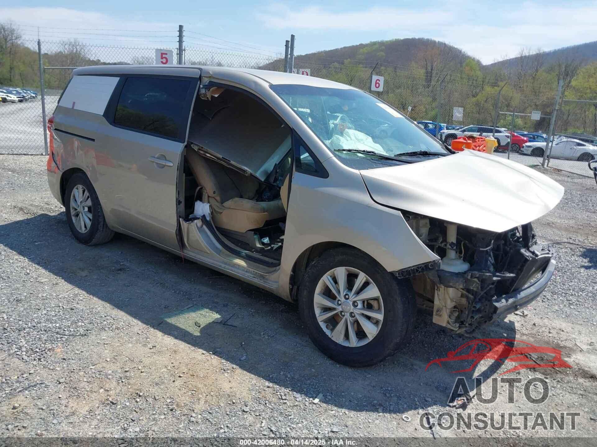 KIA SEDONA 2017 - KNDMB5C14H6233059