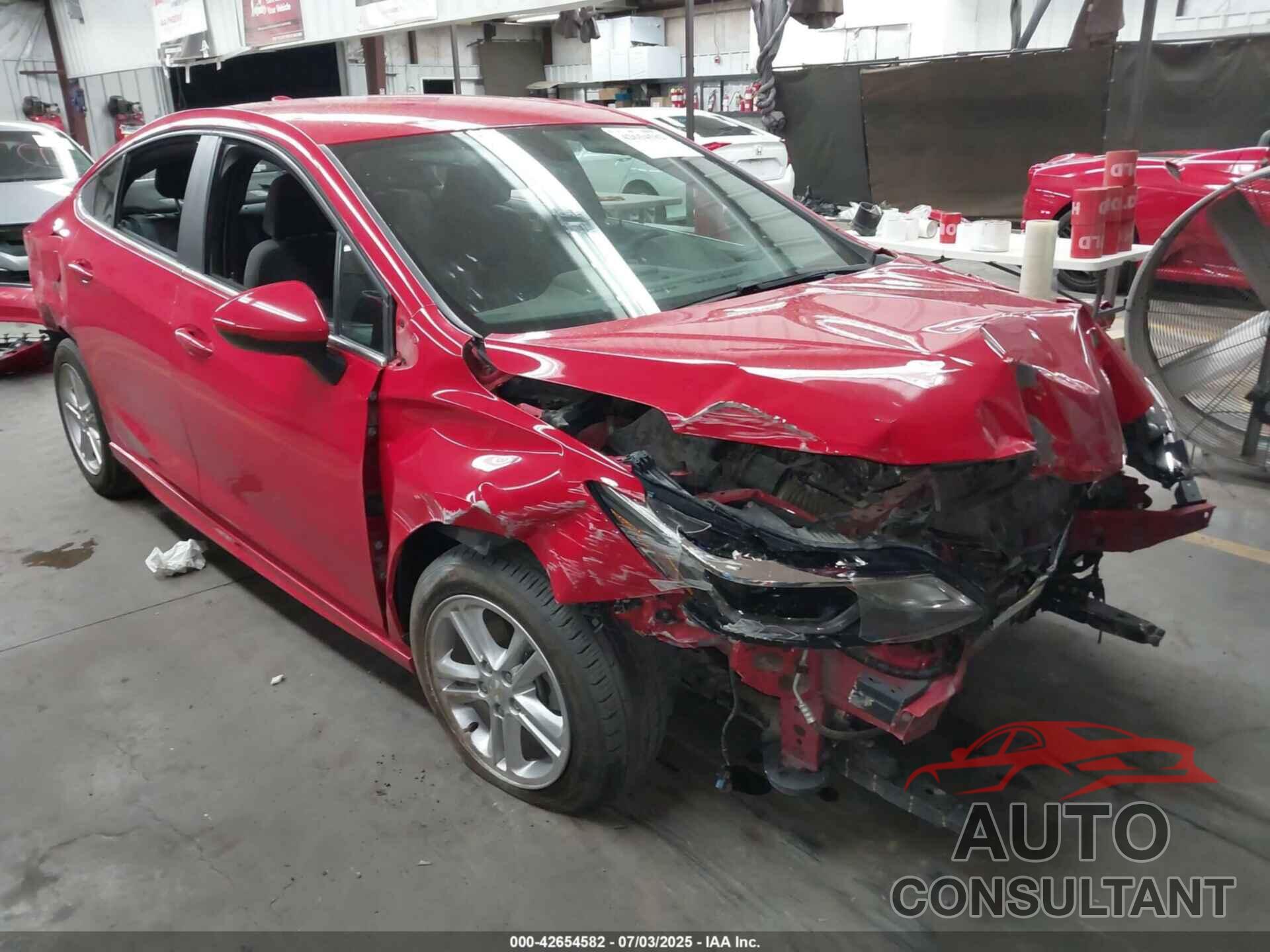CHEVROLET CRUZE 2018 - 1G1BE5SM4J7243349