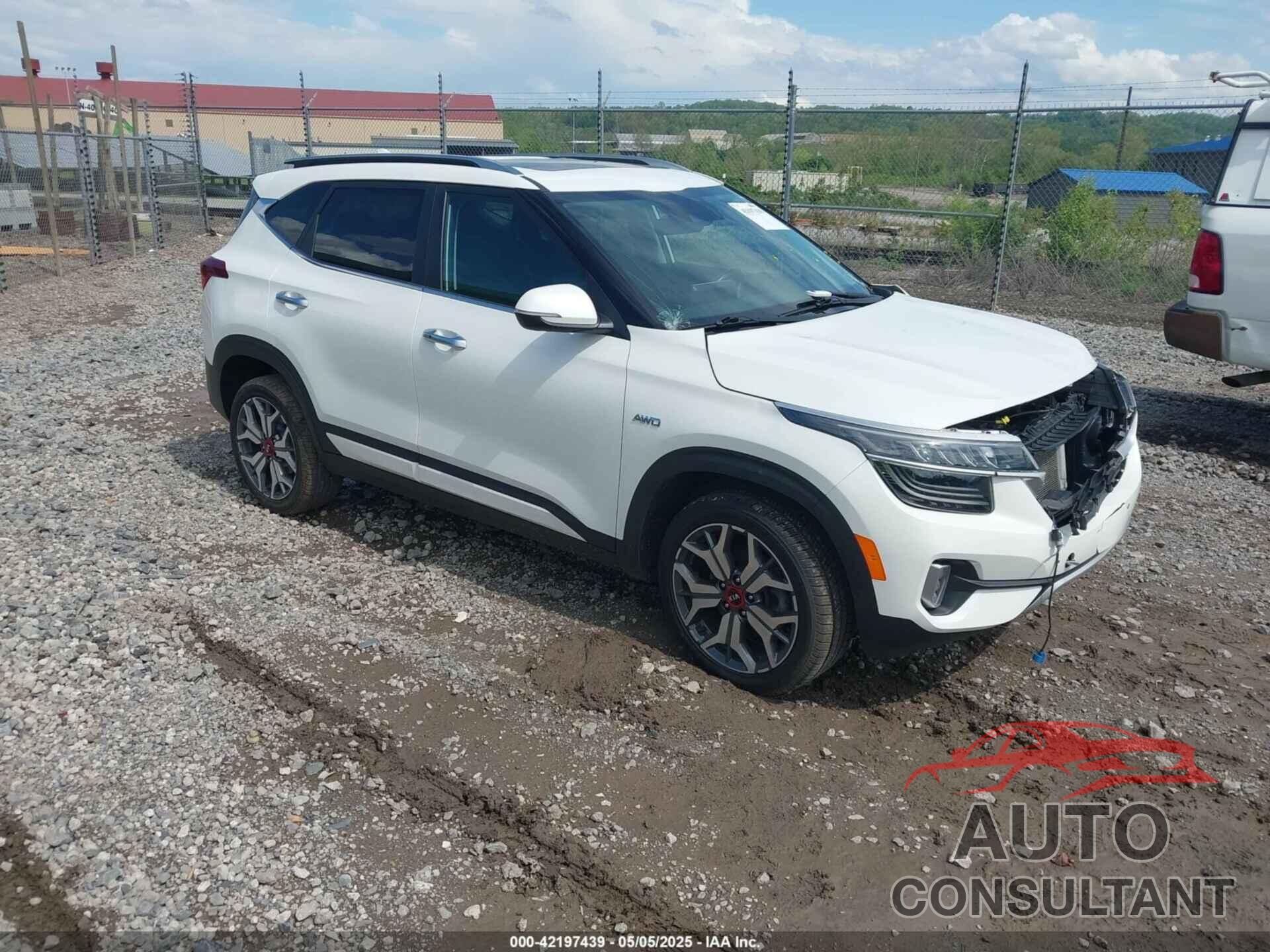 KIA SELTOS 2021 - KNDETCA2XM7111926